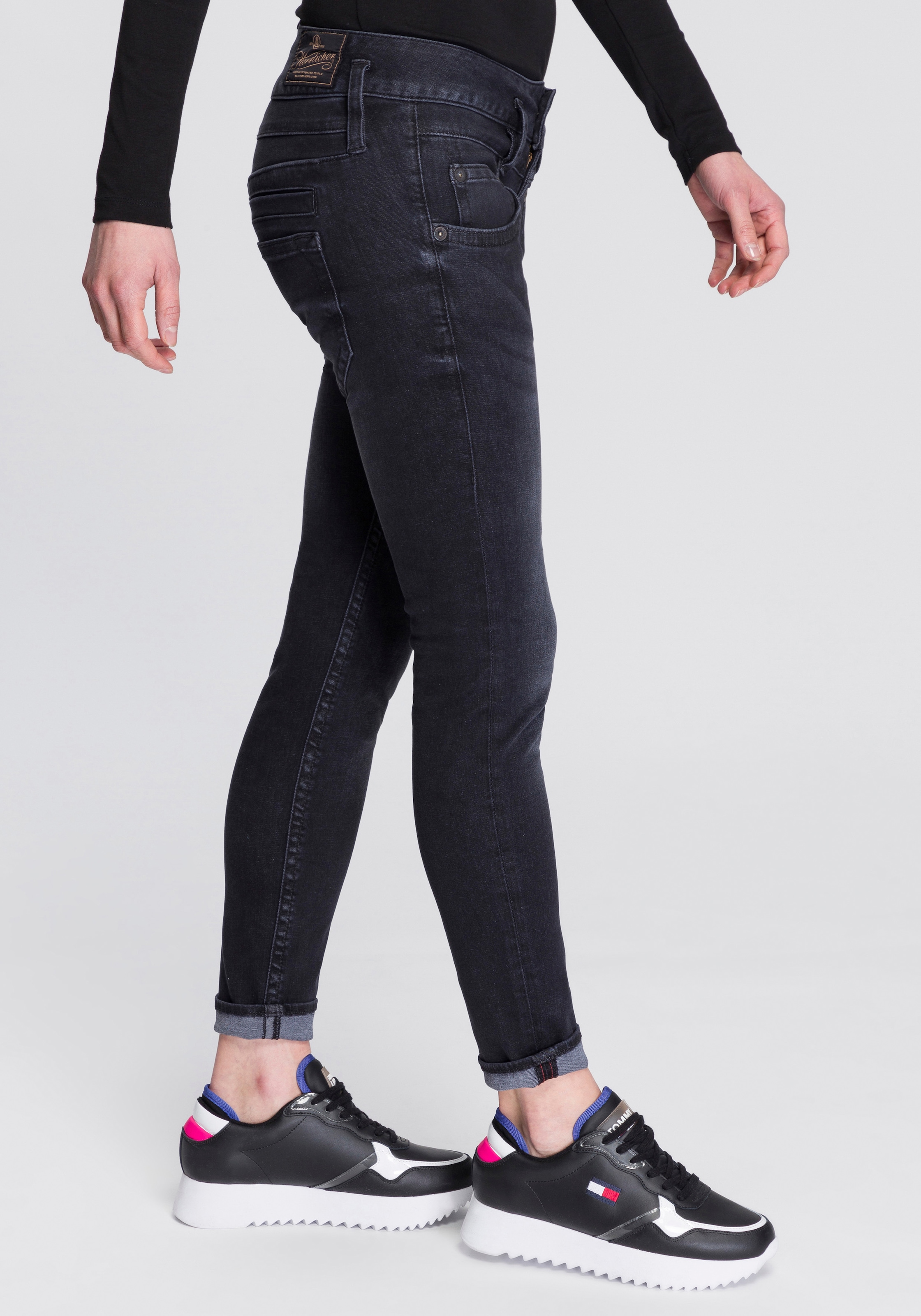 Herrlicher Slim-fit-Jeans »PITCH SLIM REUSED«, online umweltfreundlich Technology der bei New OTTO ISKO dank