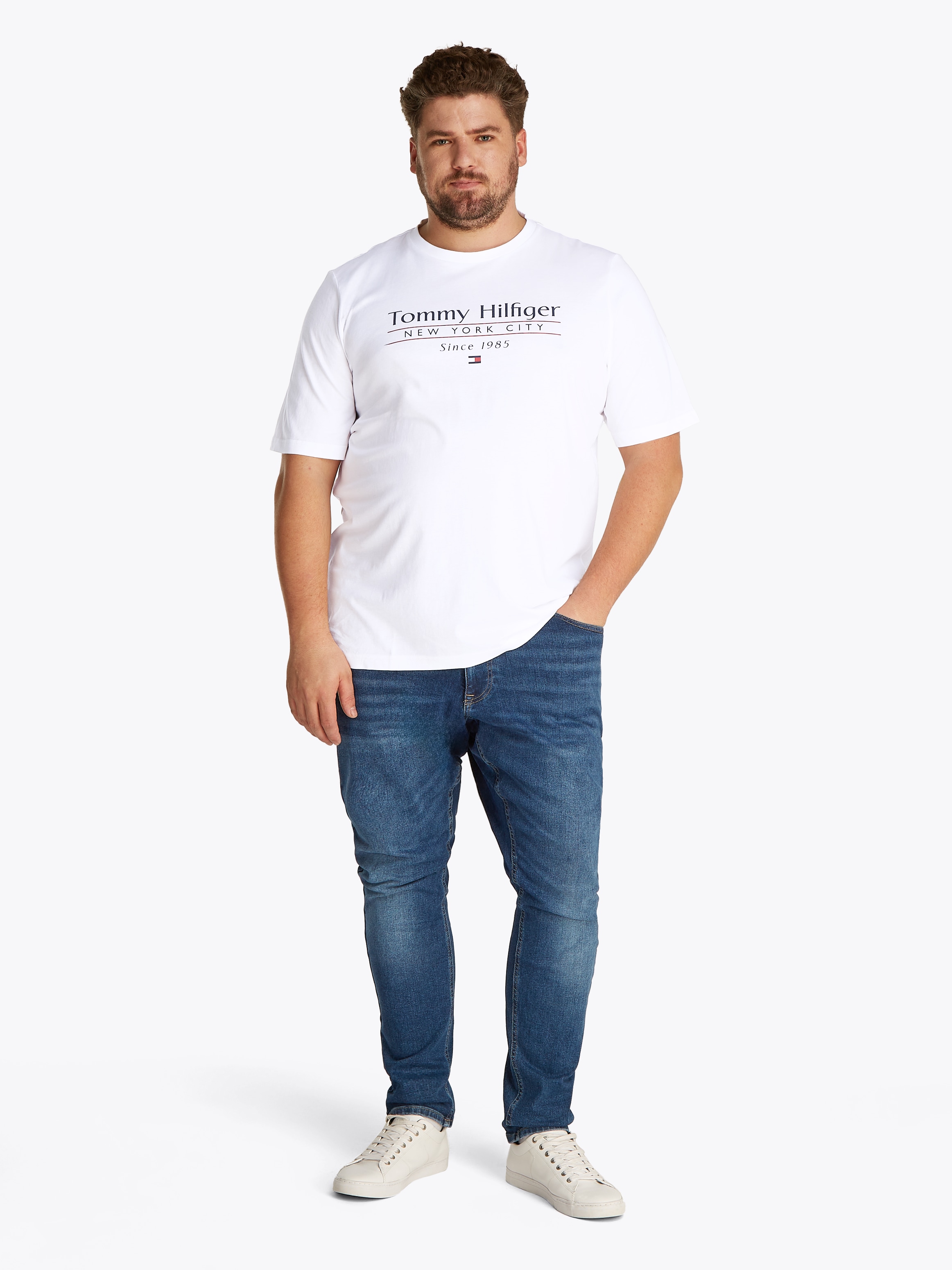 Tommy Hilfiger Big & Tall T-Shirt »BT-HILFIGER CENTER STACK TEE-B«, Große Größen, mit mehrfarbigen Print