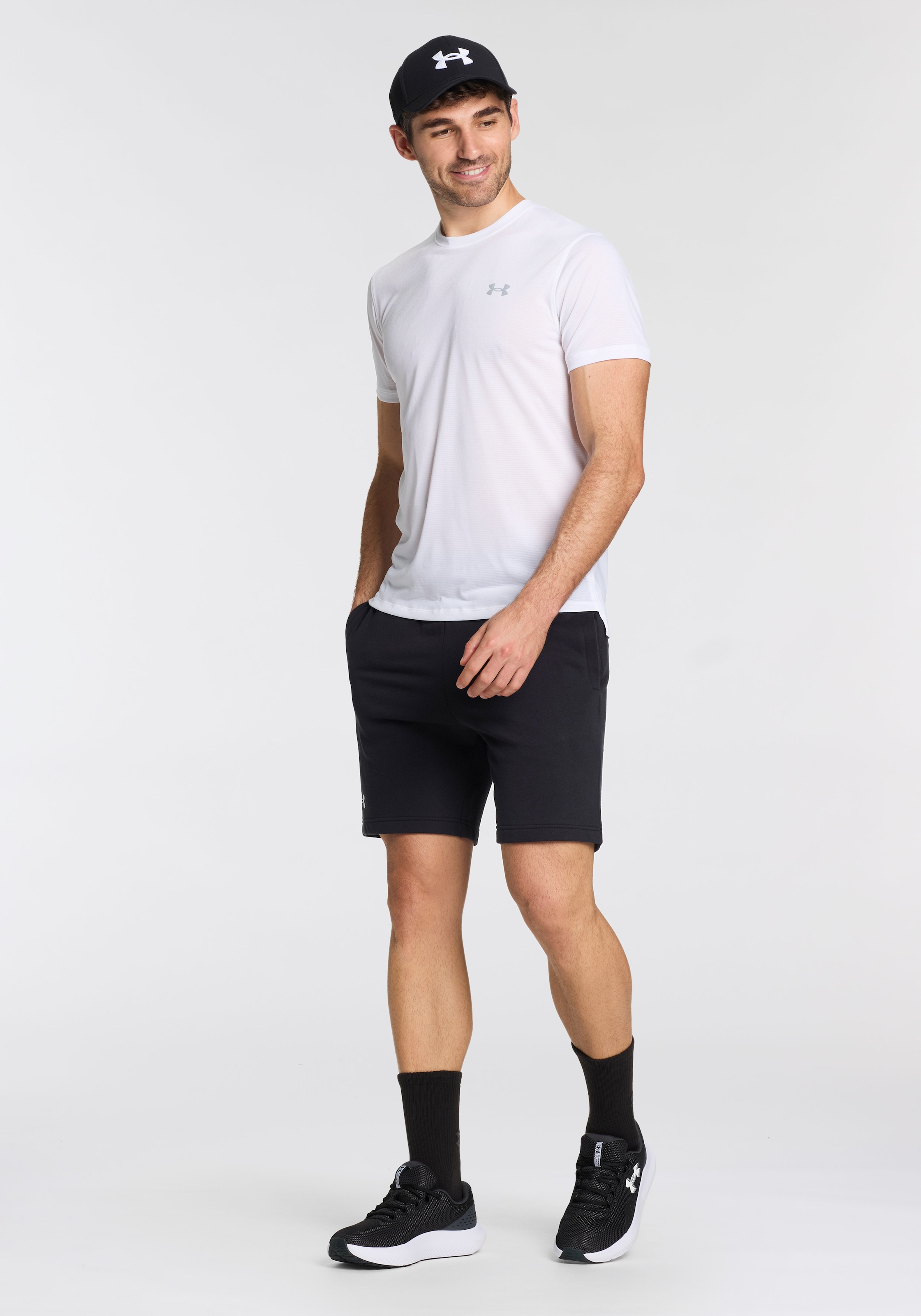 Under Armour® T-Shirt »UA LAUNCH SHORTSLEEVE«, (1 tlg.)