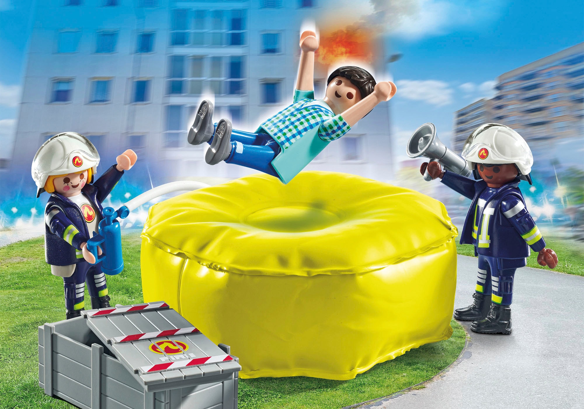 Playmobil® Konstruktions-Spielset »Feuerwehrleute mit Luftkissen (71465), Action Heroes«, (13 St.), Made in Europe
