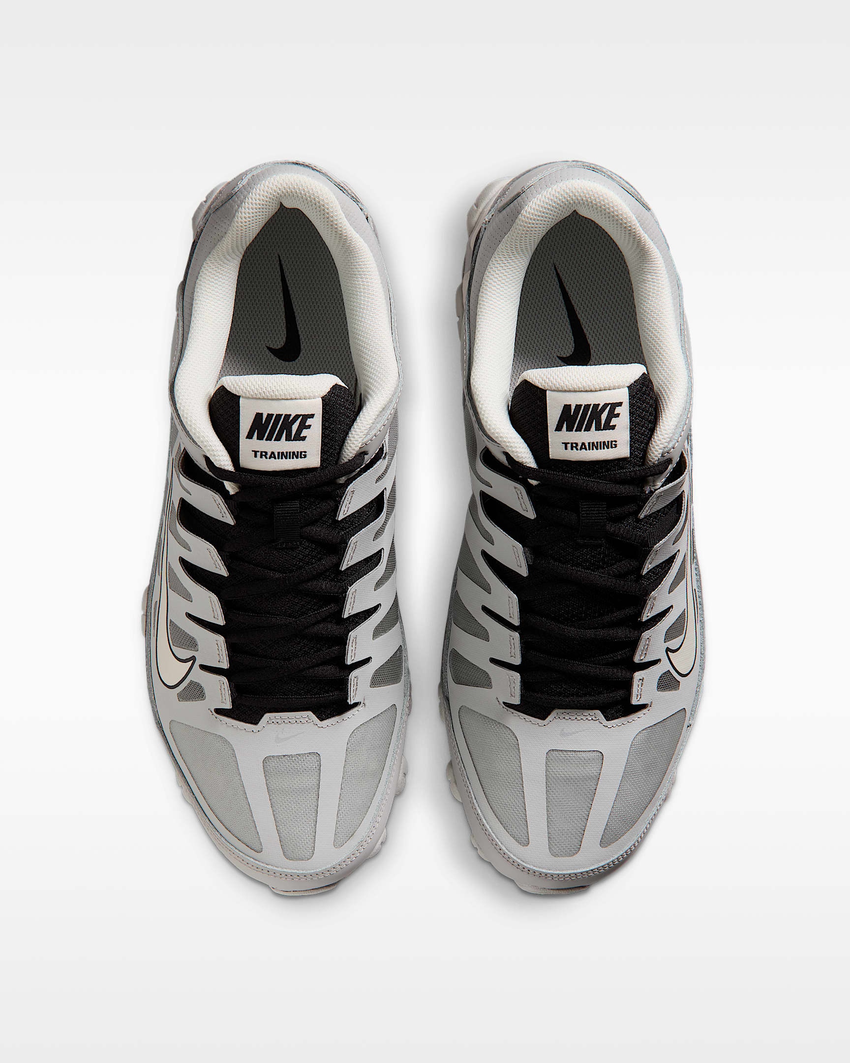 Nike Trainingsschuh »Reax 8 TR«  inspiriert vom Design des Nike Shox TL