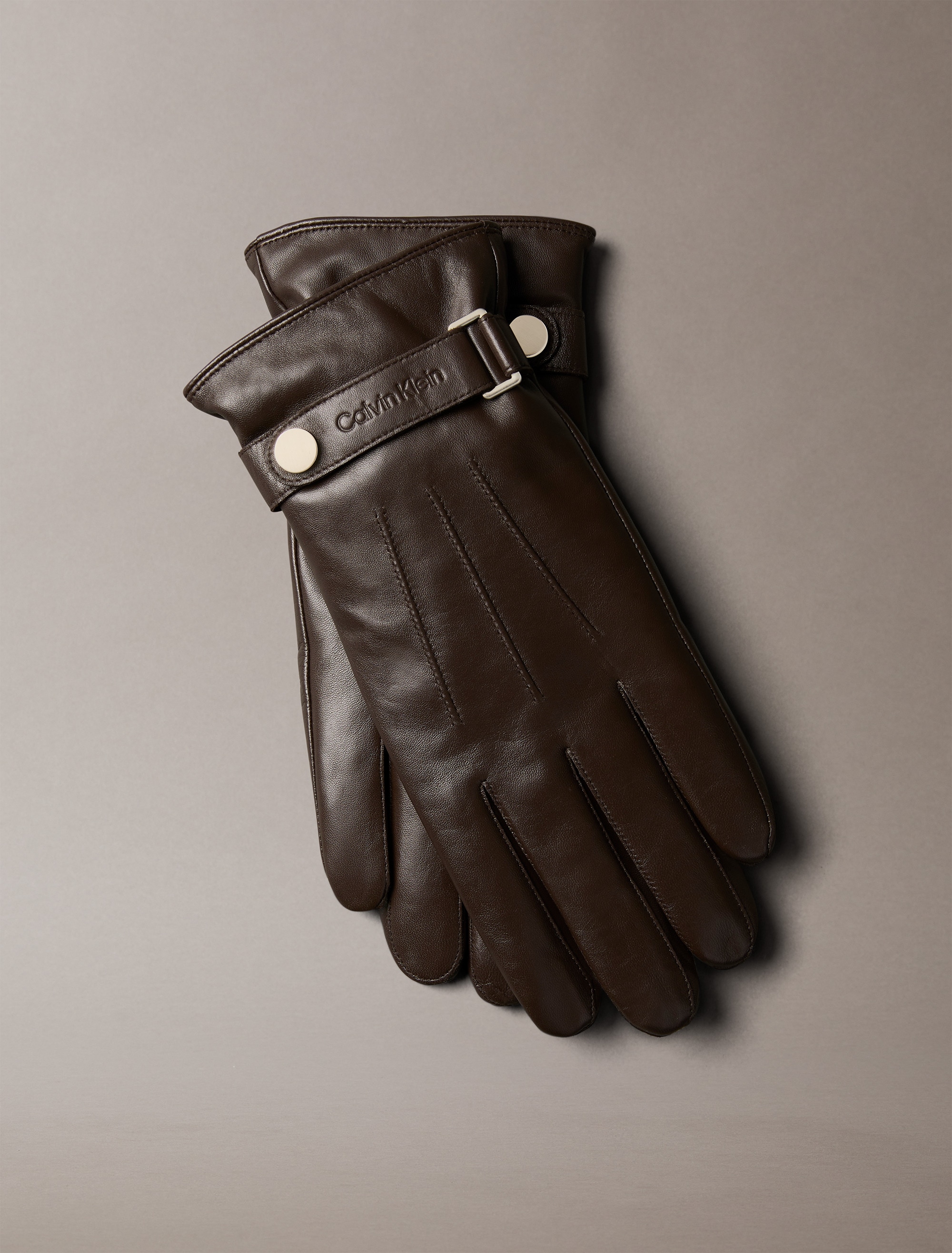 Calvin Klein Jeans Lederhandschuhe »LOGO STRAP SMOOTH LEATHER GLOVES« Perfekt für den Alltag
