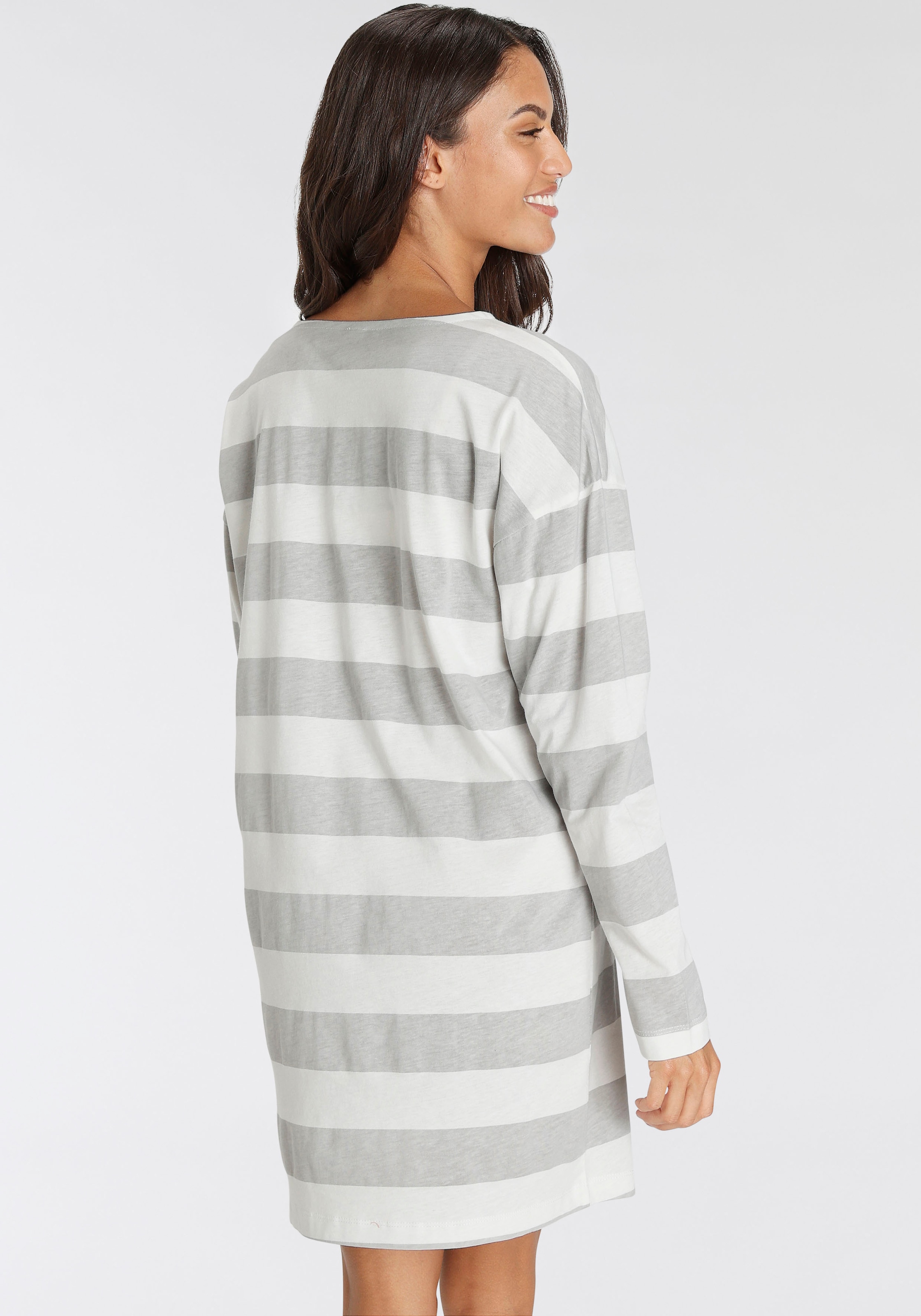 s.Oliver Nachthemd, in schönem Streifenmuster online kaufen | Nachthemden
