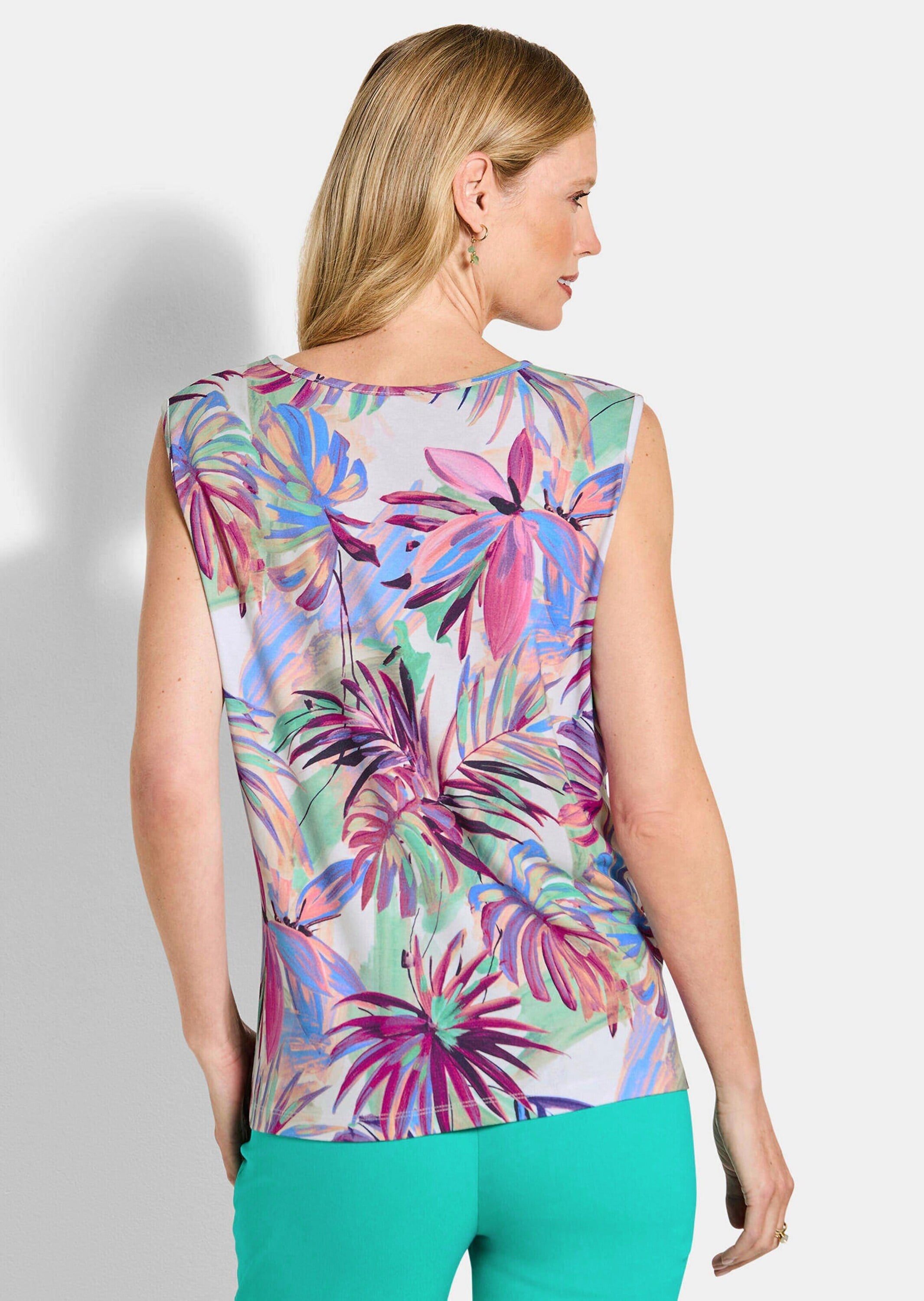 GOLDNER Trägertop »Kurzgröße Sommertop mit Palmen-Muster« stretchbequemer Viskosejersey
