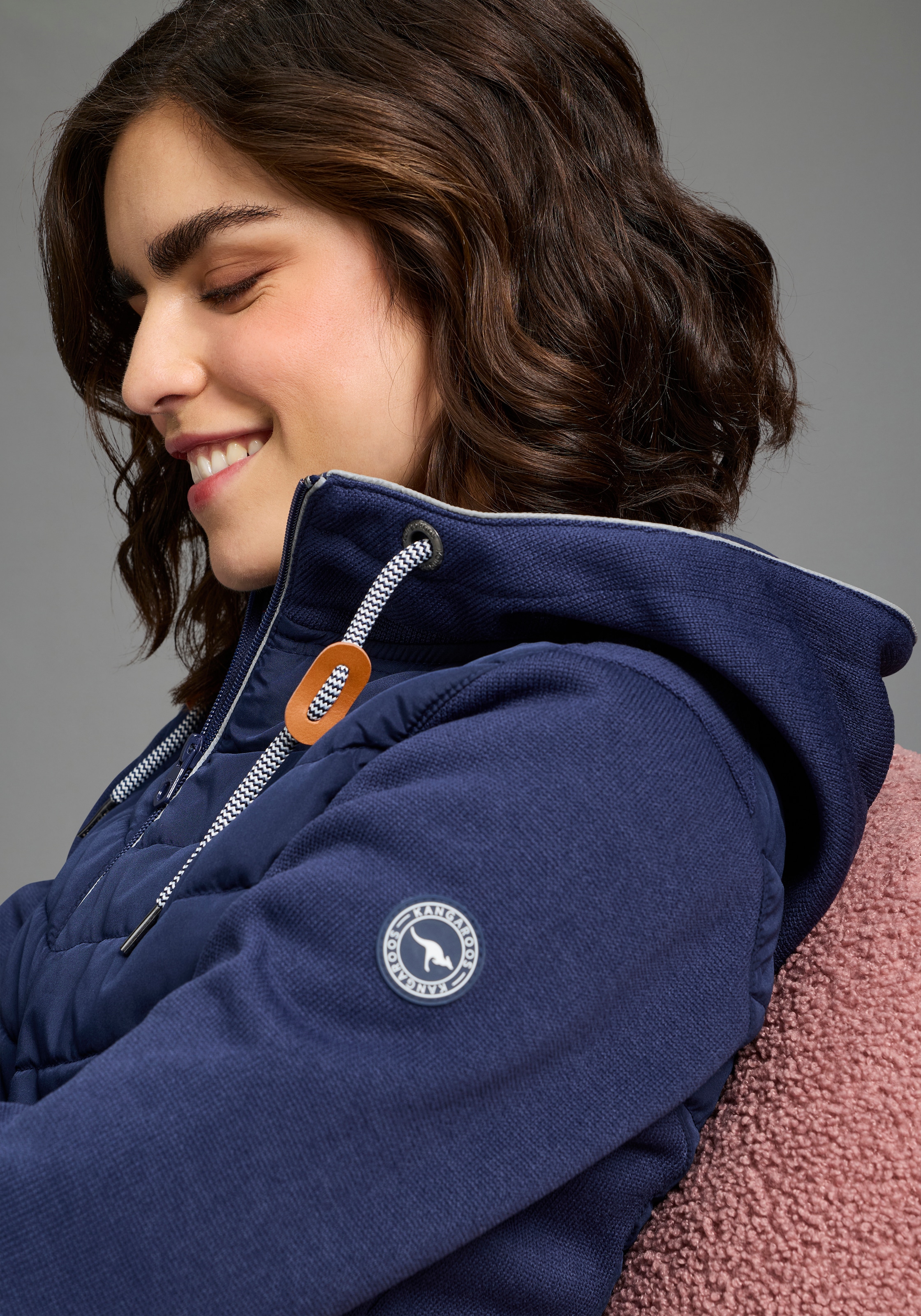 KangaROOS Hybridjacke mit Kapuze Übergangsjacke mit Kapuze Reißverschlusstaschen