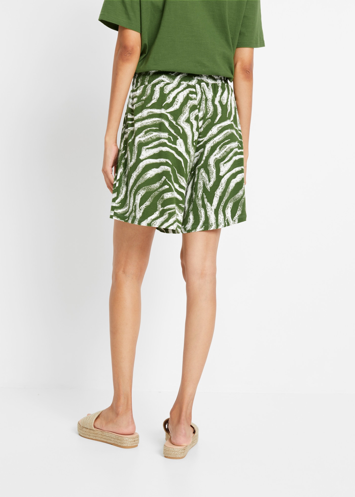 bonprix Shorts  mit Bequembund, Loose Fit, aus Viskose