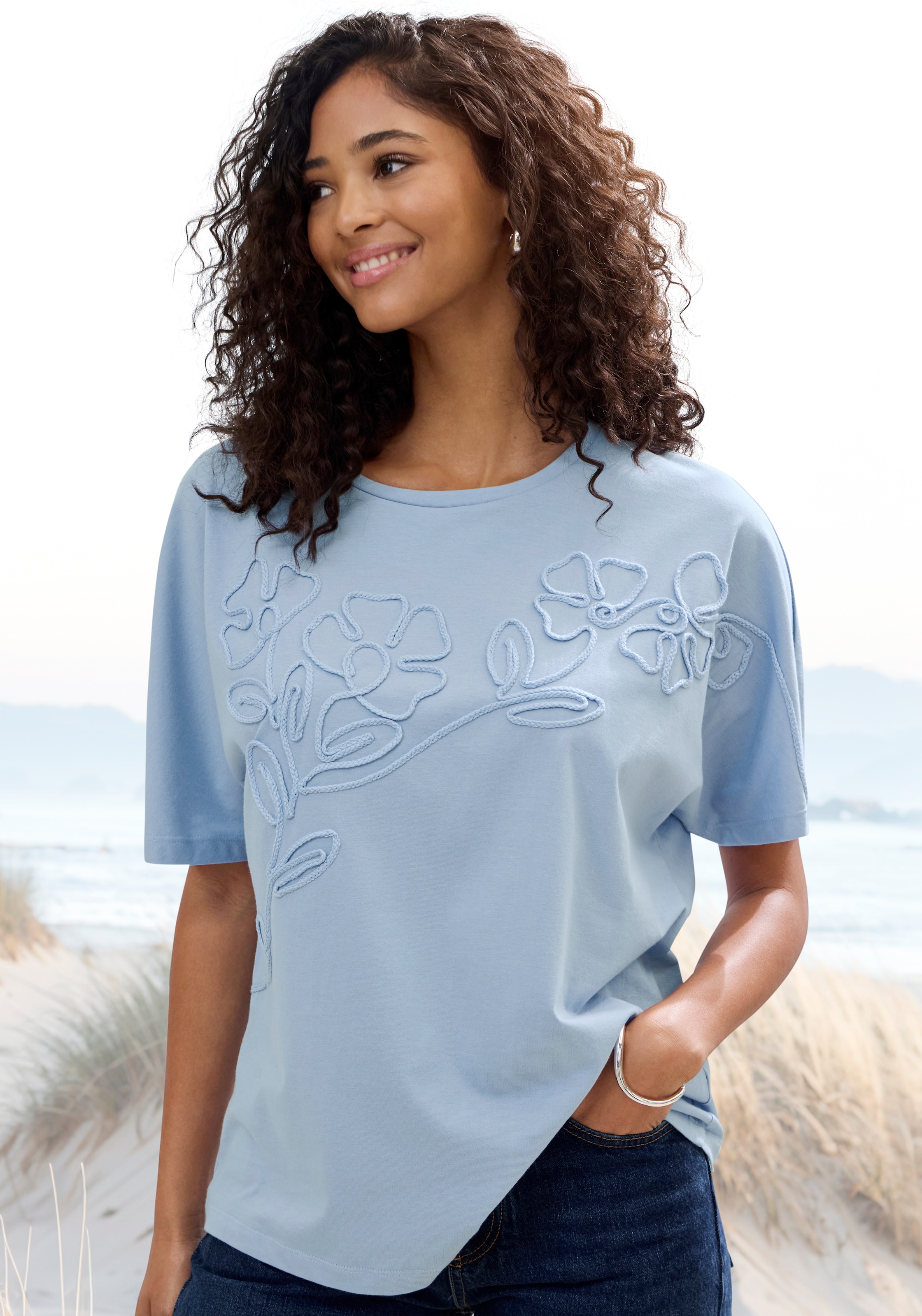 Vivance T-Shirt »mit dekorativer Stickerei« aus angenehmer Bio-Baumwoll-Qualität