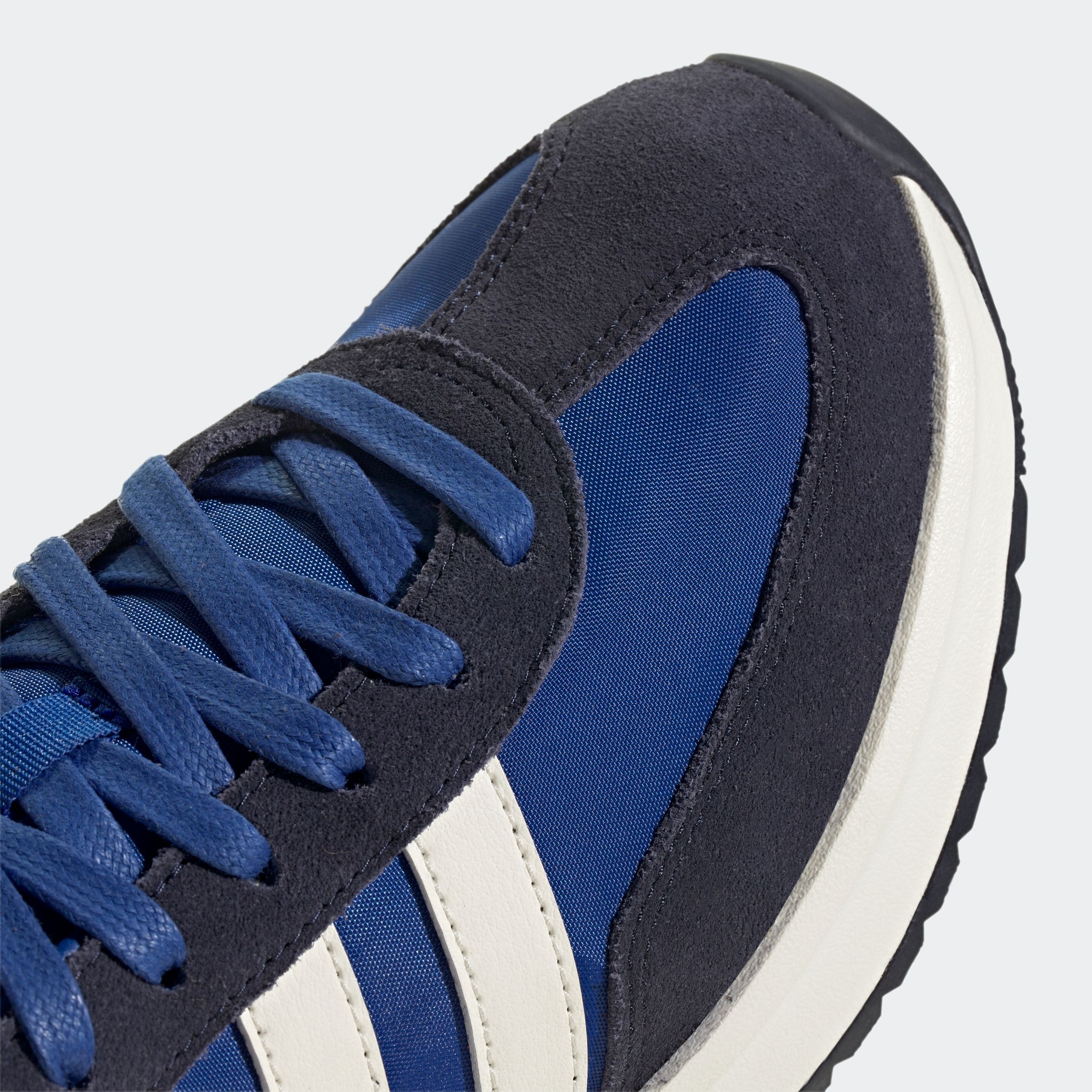 adidas Sportswear Sneaker »RUN 70S 2.0«, inspiriert vom Design des adidas SL72