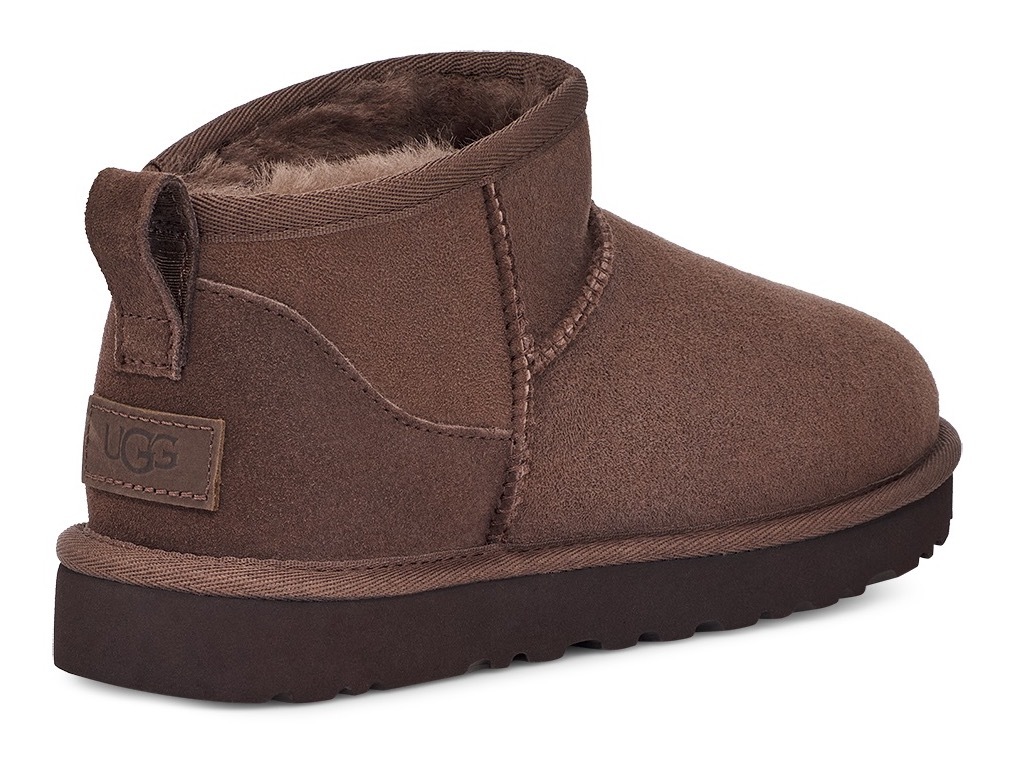 UGG Schlupfboots »Classic Ultra Mini«, Bequemschuh, Freizeitschuh mit Logopatch