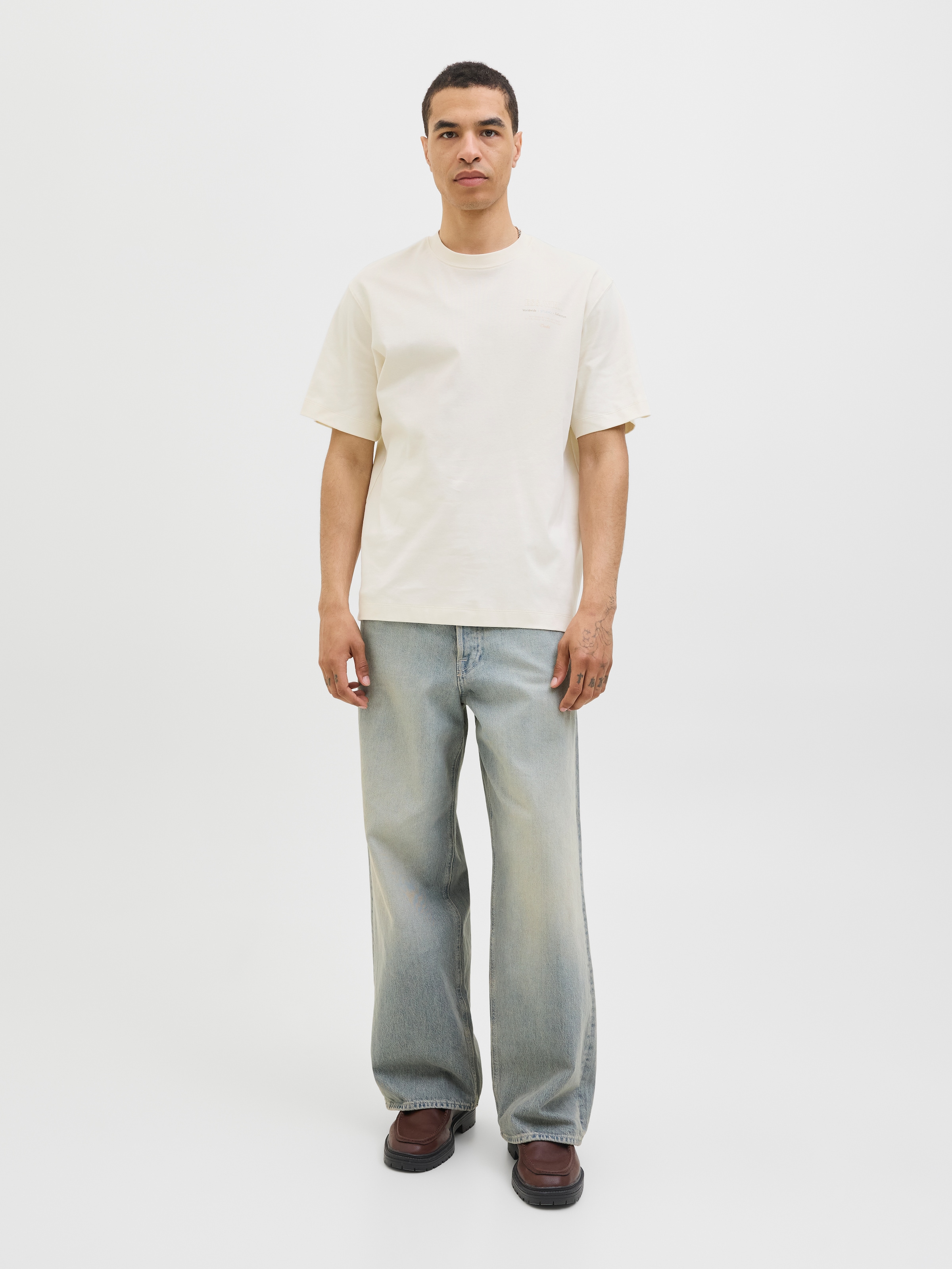 Jack & Jones Rundhalsshirt »JJEURBAN EDGE STUDIO TEE SS O-NECK NOOS«, mit Front und Back Print