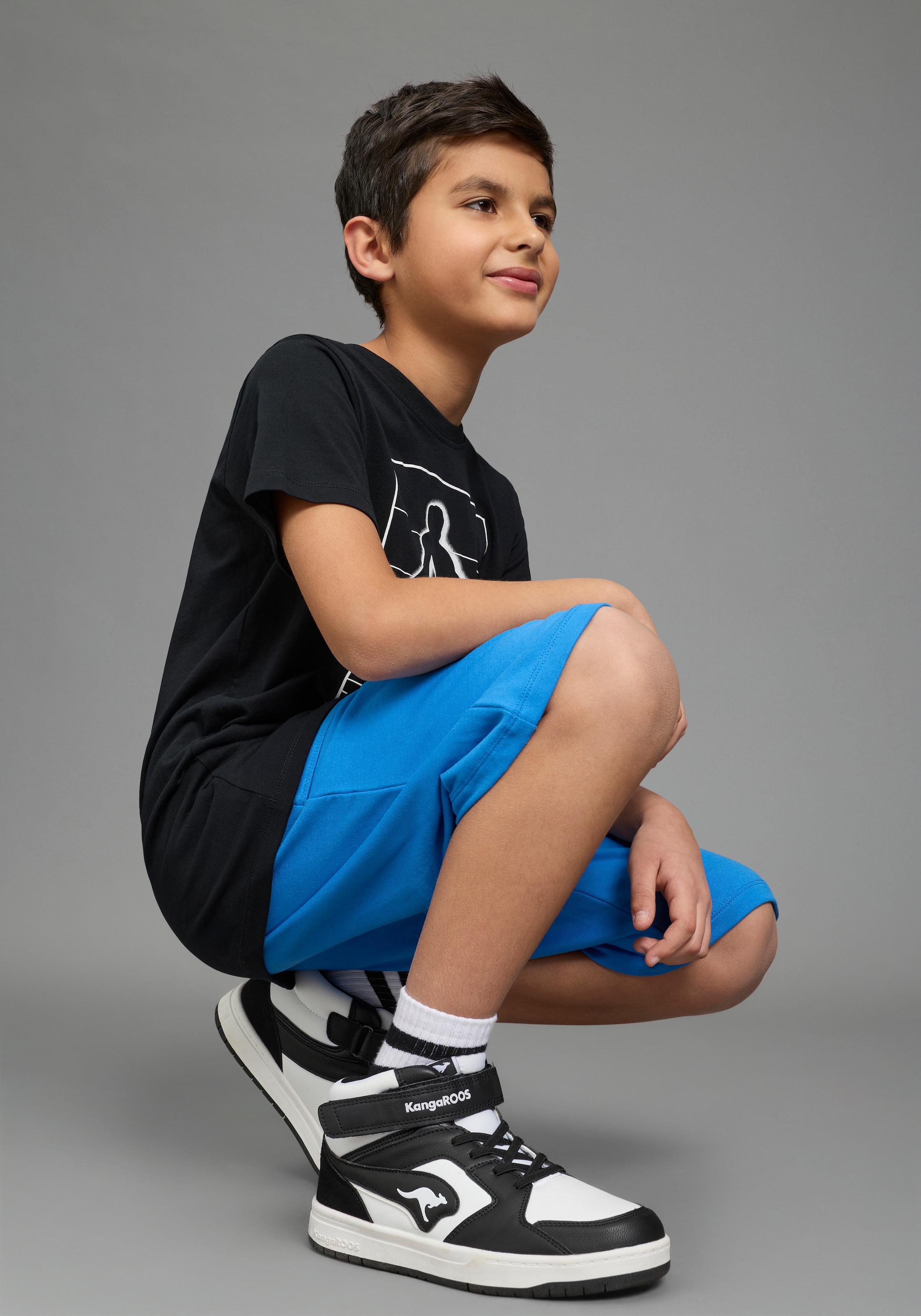 KIDSWORLD Sweatshorts »2er Pack Sweatbermudas«  für Jungen, gerade Beinform, sportlicher Stil