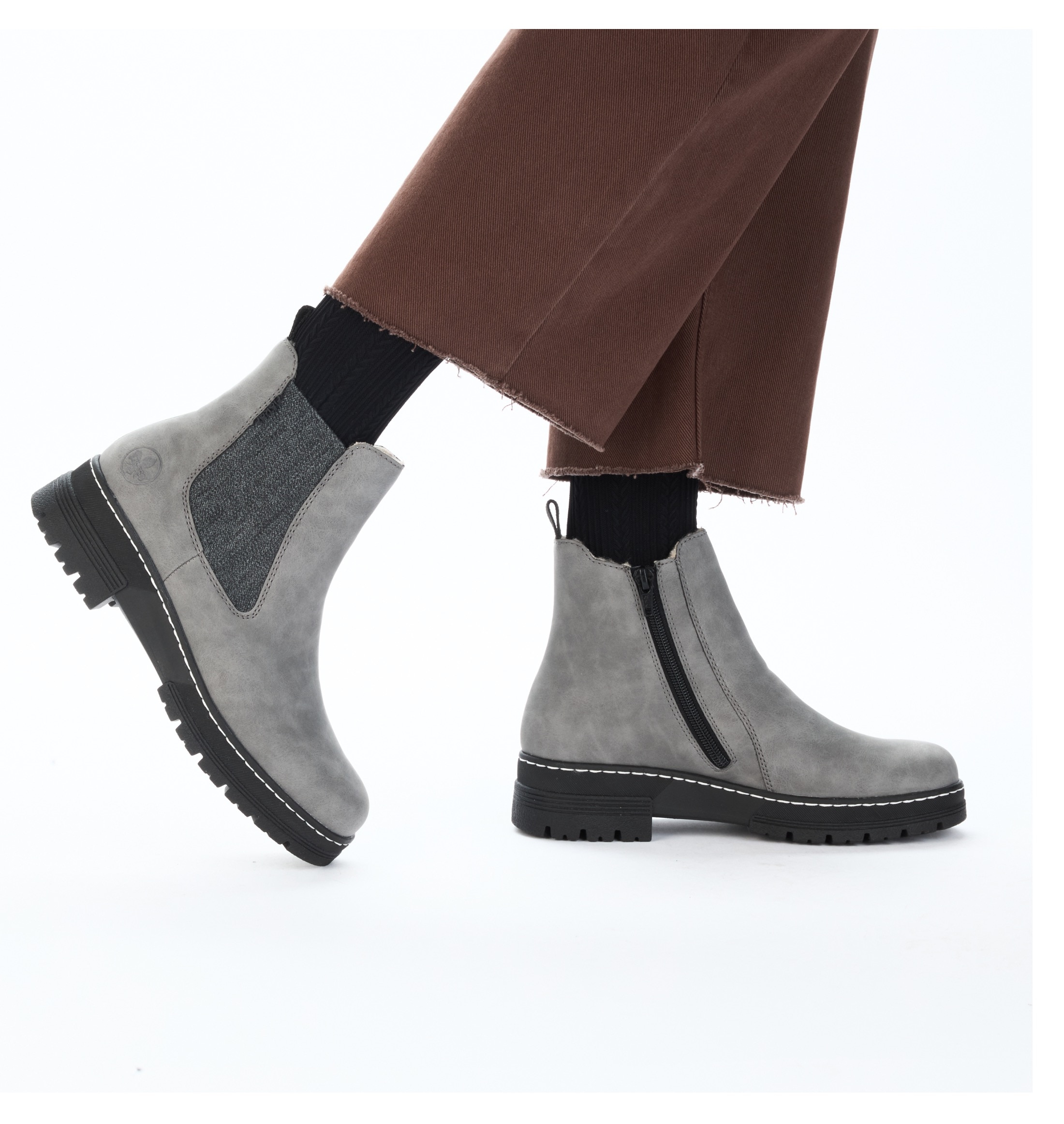 Rieker Chelseaboots  Winterstiefelette, Winterboots, Blockabsatz, mit Stretcheinsatz