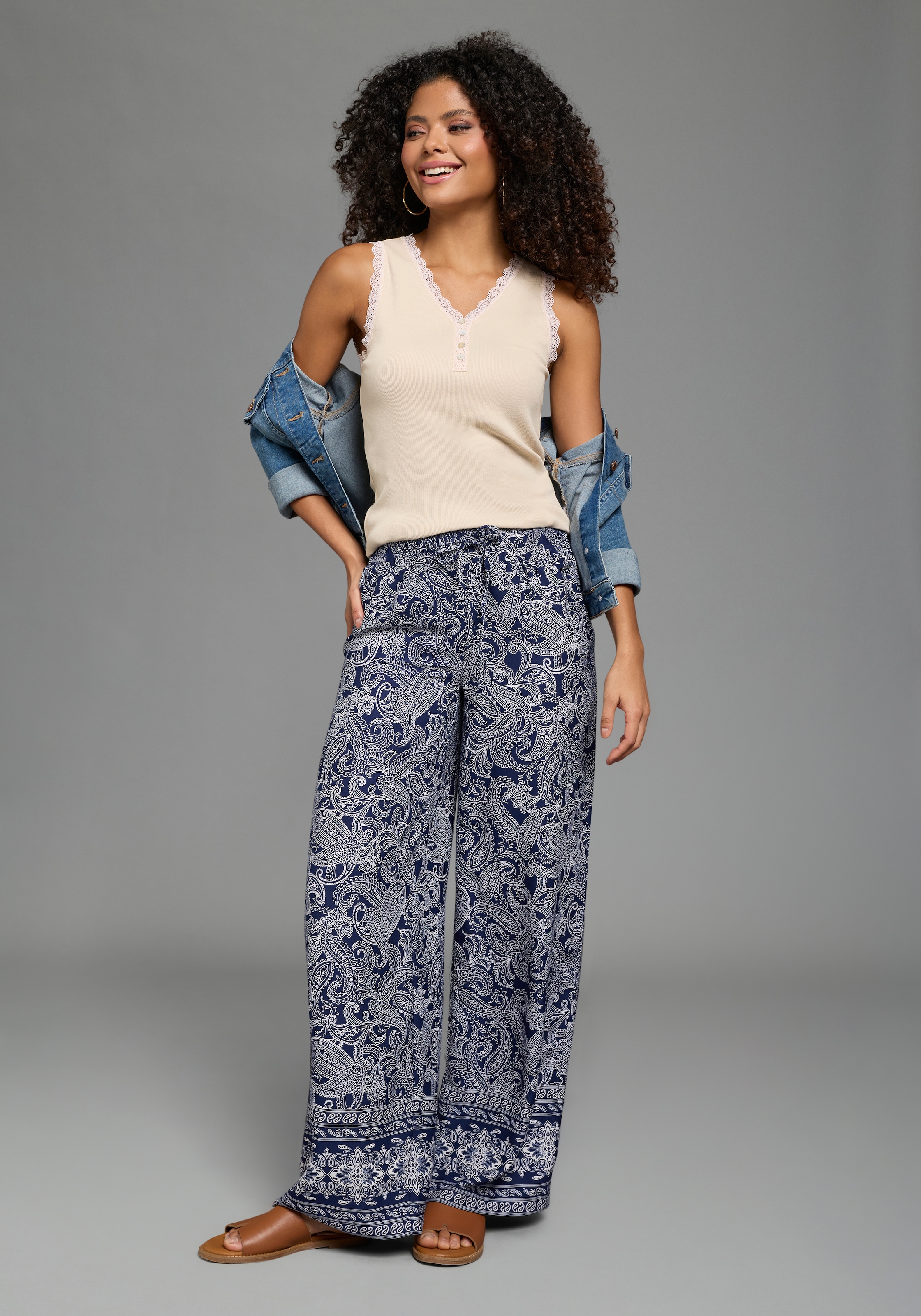 Laura Scott Tanktop mit V-Ausschnitt und Knopfleiste, Spitzenborte, hüftbedeckende Länge