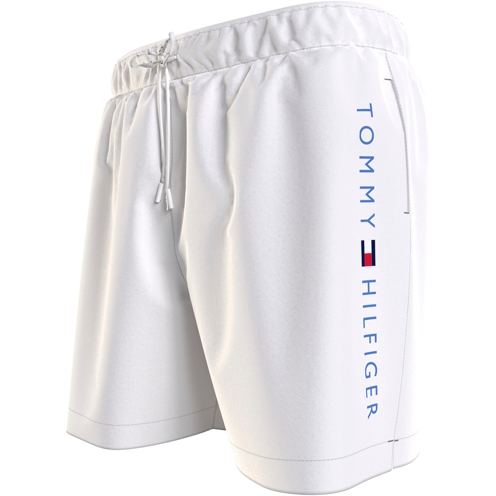 Tommy Hilfiger Swimwear Badeshorts »MEDIUM DRAWSTRING«, mit Logoschriftzug an der Hüfte
