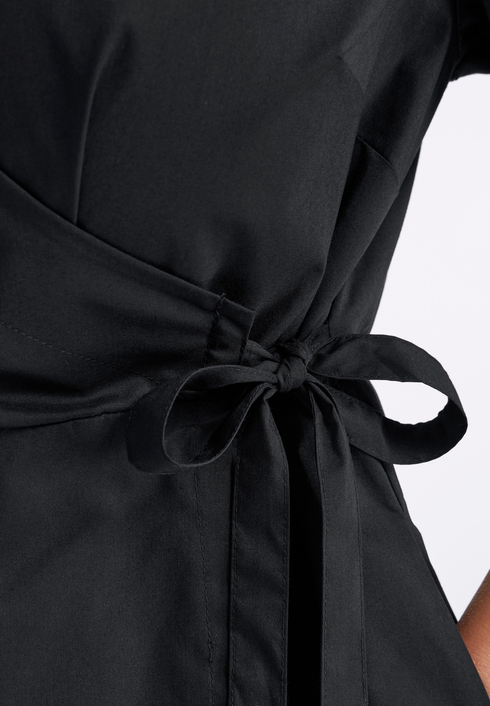 Sheego Wickelkleid »Kleid Wickelkleid mit asymmetrischem Saum« Ohne Tasche