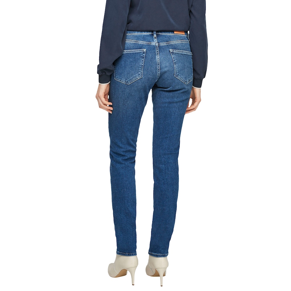 s.Oliver Slim-fit-Jeans »Betsy«, in Basic 5-Pocket Form