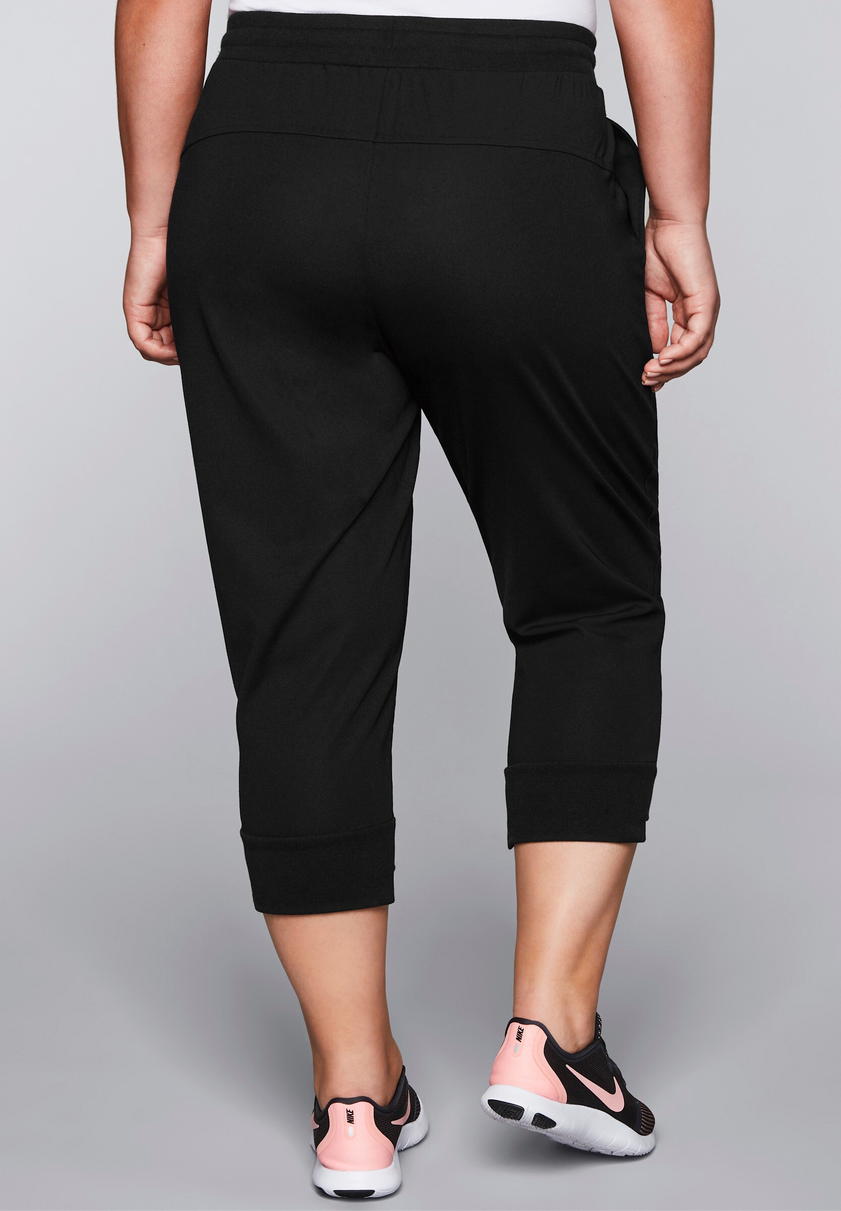 Sheego Sporthose »Sweathose Sweathose in 3/4-Länge«  in 3/4-Länge, atmungsaktiv