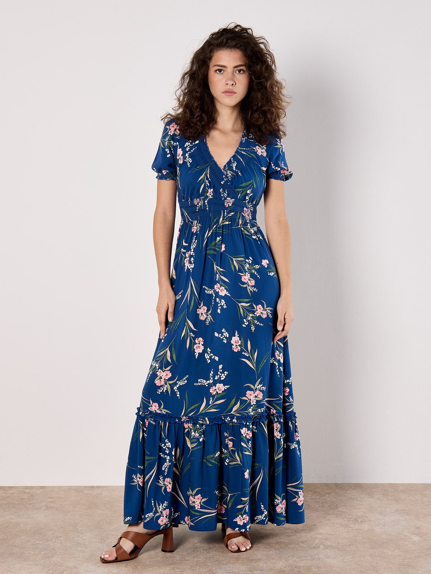 Apricot Maxikleid »Maxikleid« mit gesmokter Taille