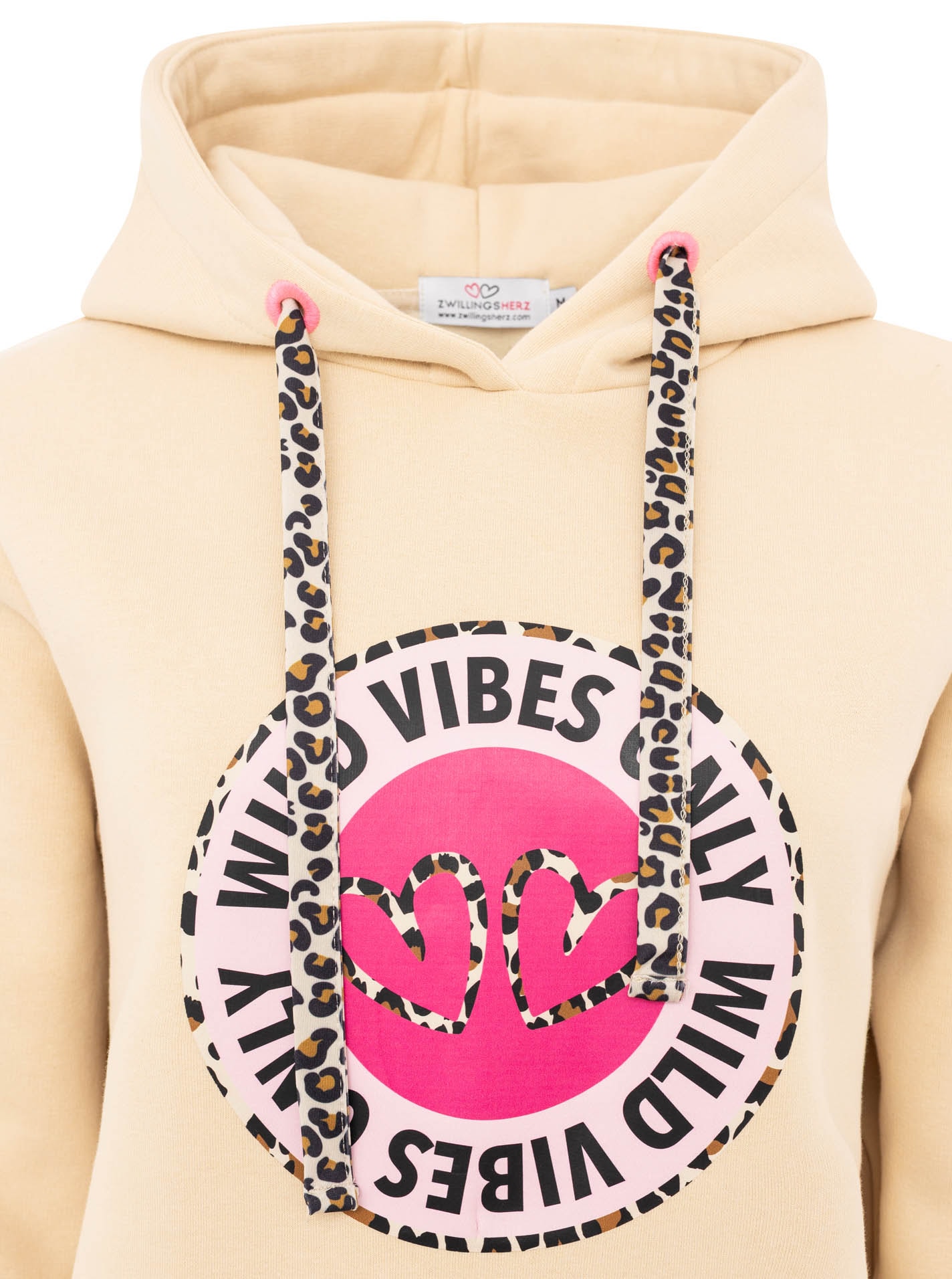 Zwillingsherz Hoodie »"Wild Vibes"«, runder Druck, Leo Details, Stickerei auf Kapuze, Fronttasche
