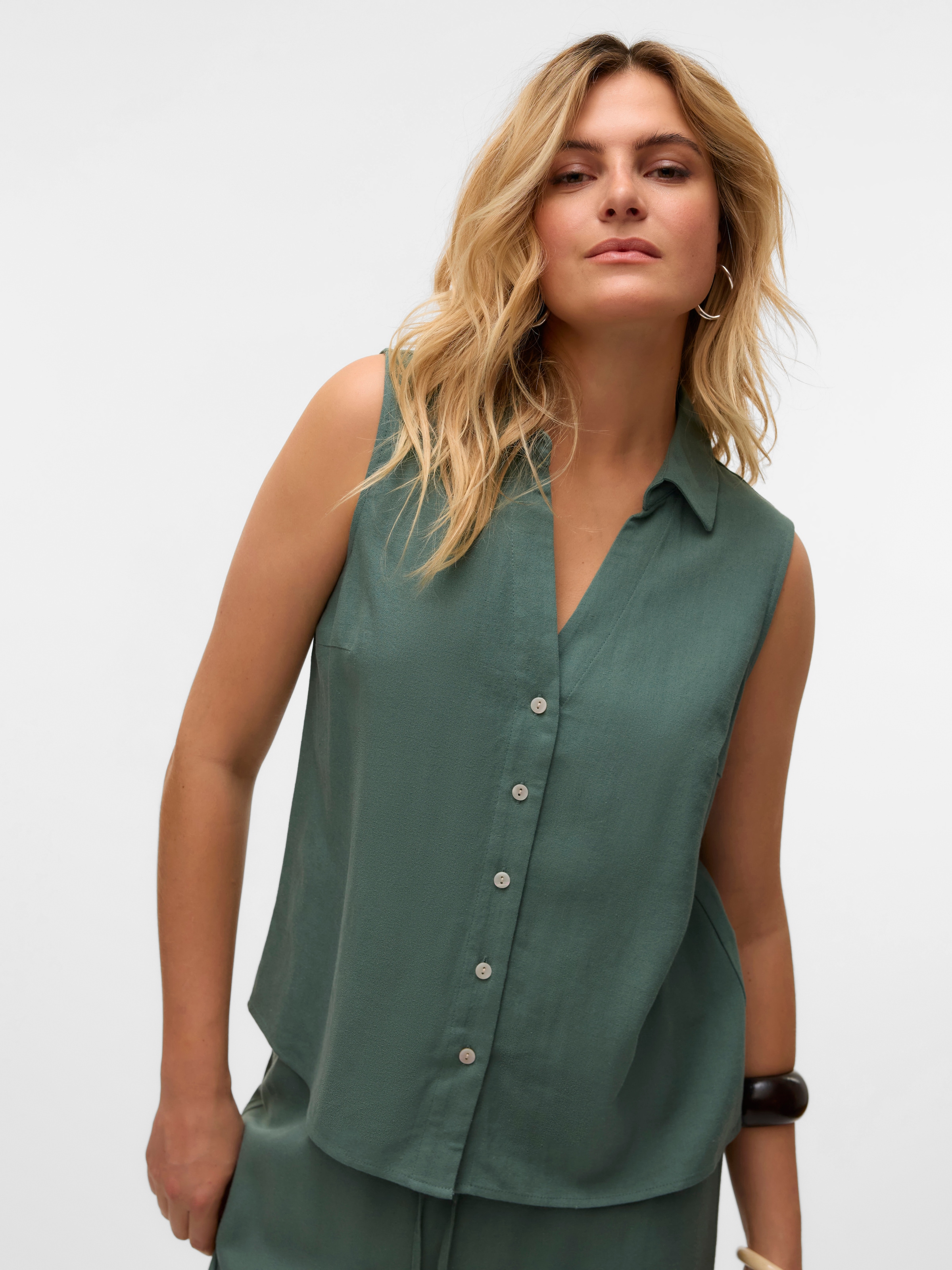 Vero Moda Blusentop »VMMYMILO SL V-NECK SHIRT WVN  GA« mit Leinen