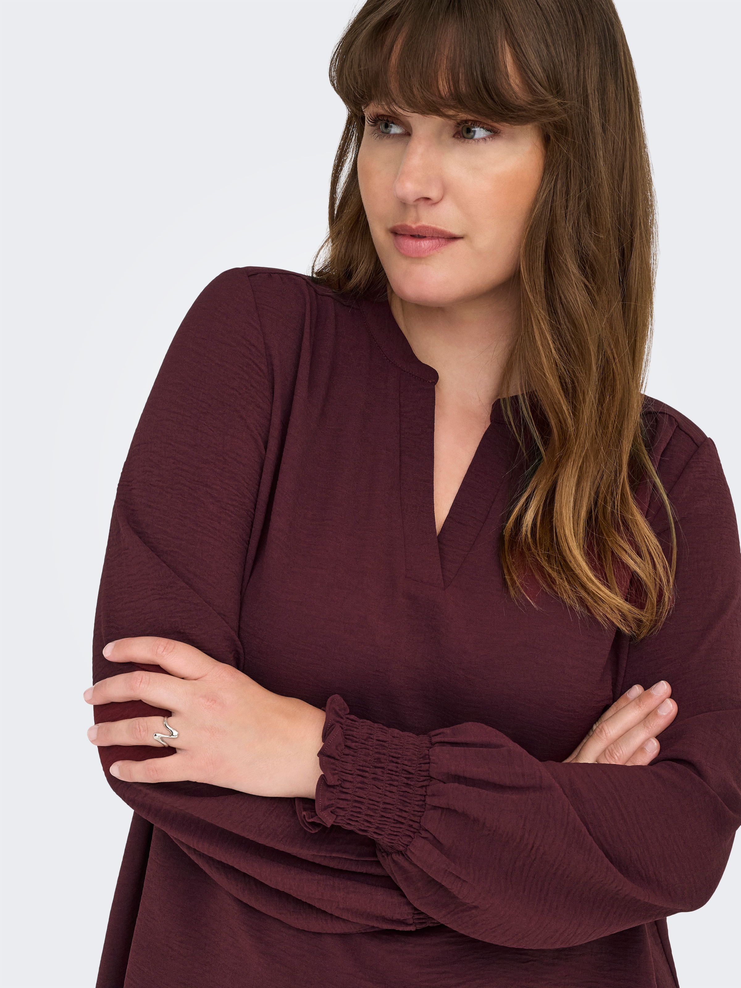 ONLY CARMAKOMA Shirtbluse »CARMETTA LIFE V-NECK TOP WVN NOOS«
