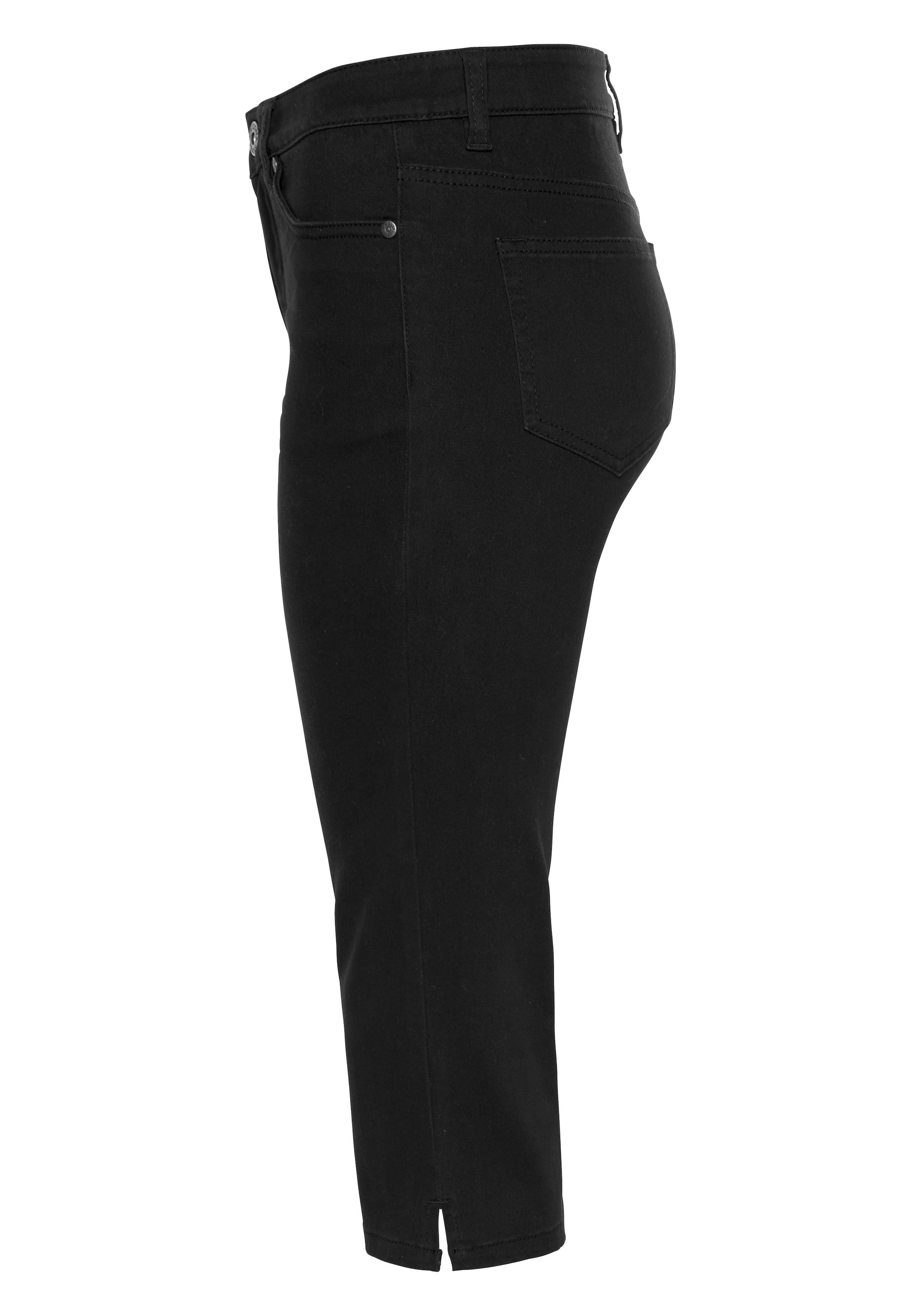 Arizona Caprijeans »mit Schlitz am Saum«, schmale Passform, mit stylischen Nieten, hohe Taille