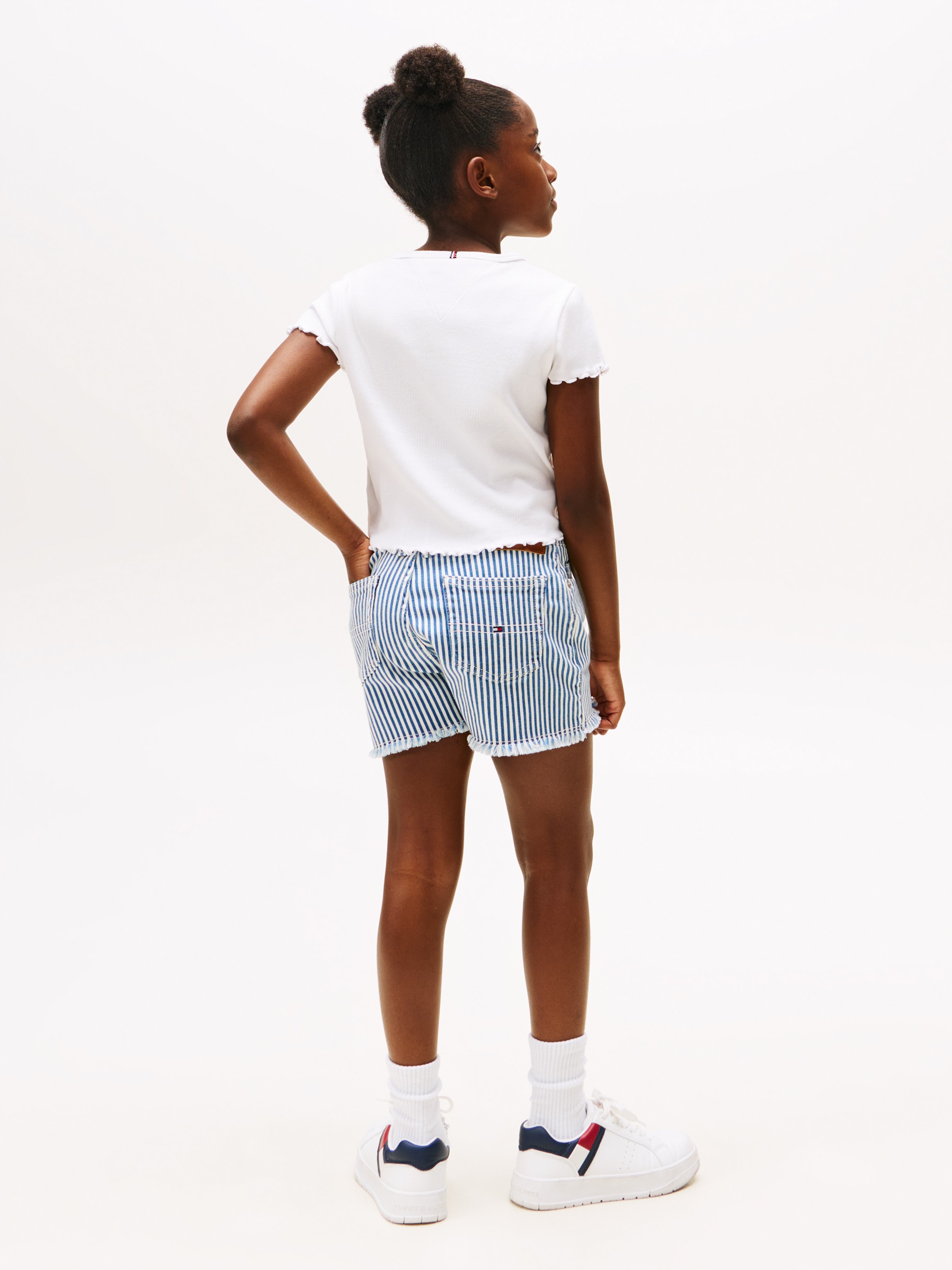 Tommy Hilfiger T-Shirt »ESSENTIAL RIB TOP mit Babylock-Kanten und Stickerei« unifarben, casual, regular fit, Baumwollmix, Rundhals