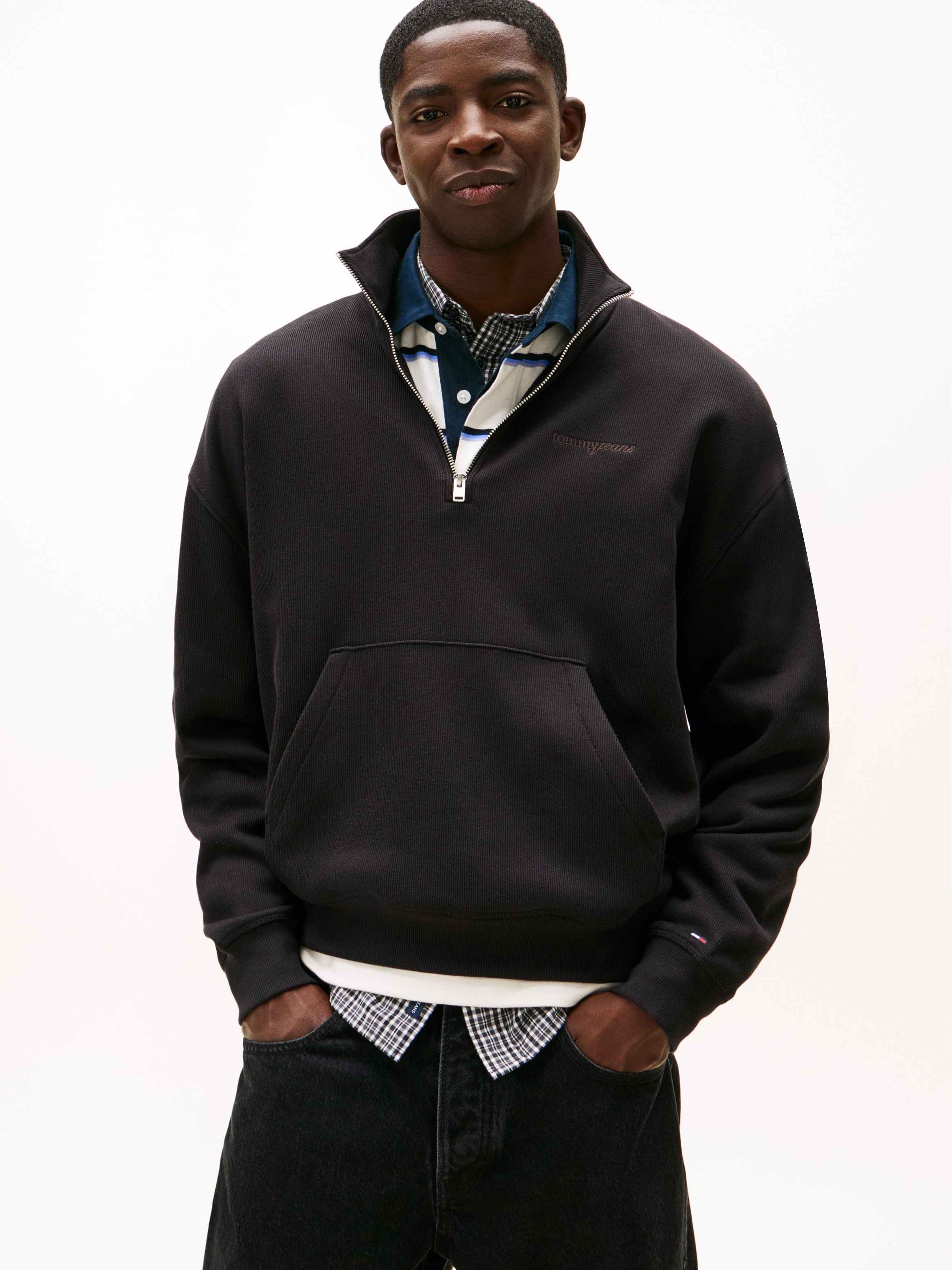 Tommy Jeans Sweatshirt »TJM 90S SCRIPT RIB FLEECE«, Troyerkragen mit Reißverschluss, normale Passform
