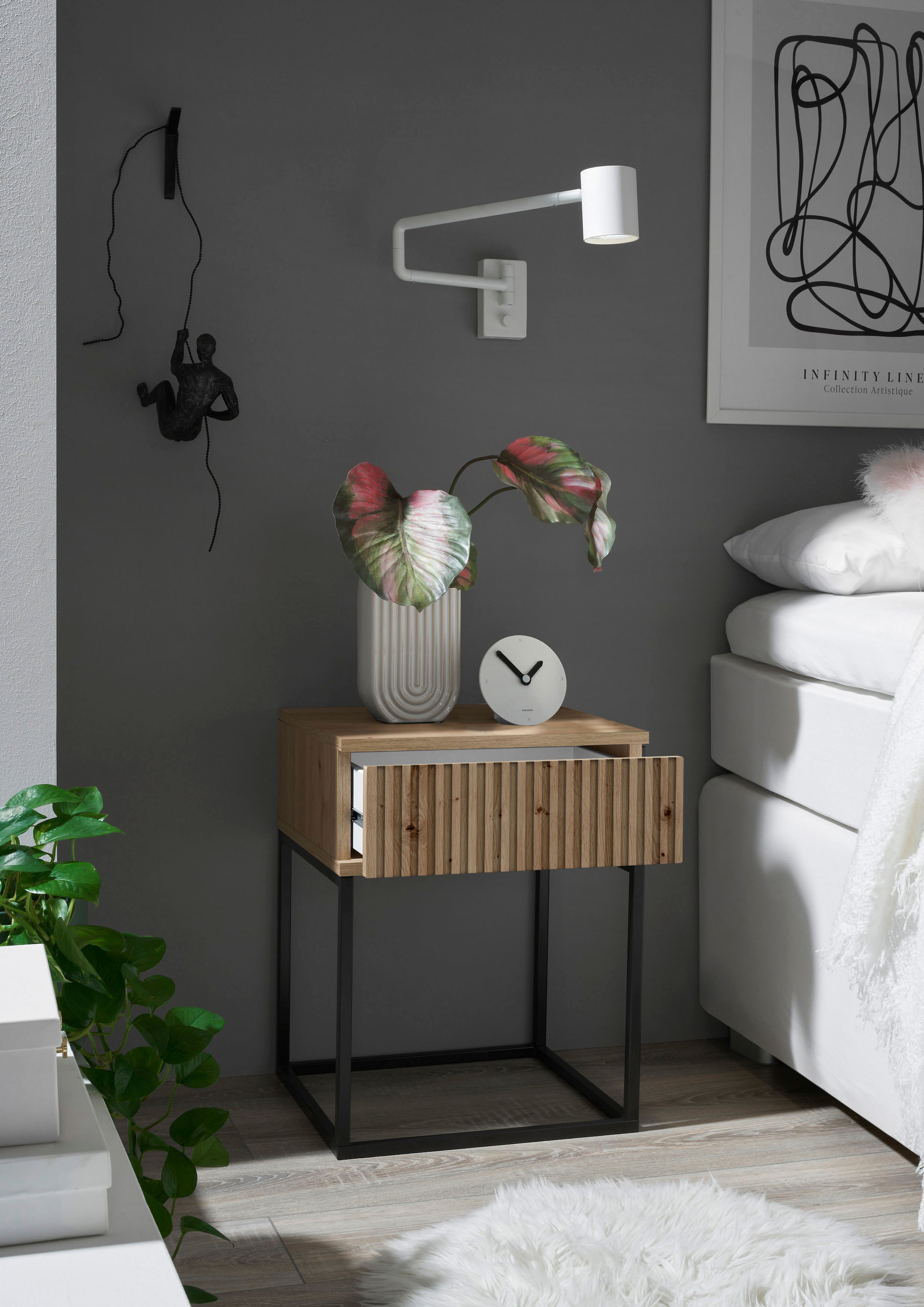 Schlafkontor Nachtkommode »Marle Nachtkonsole, Nachtkästchen auf Metall-Fußgestell« Schubkasten in Rillenoptik auf schwarzem Metallgestell