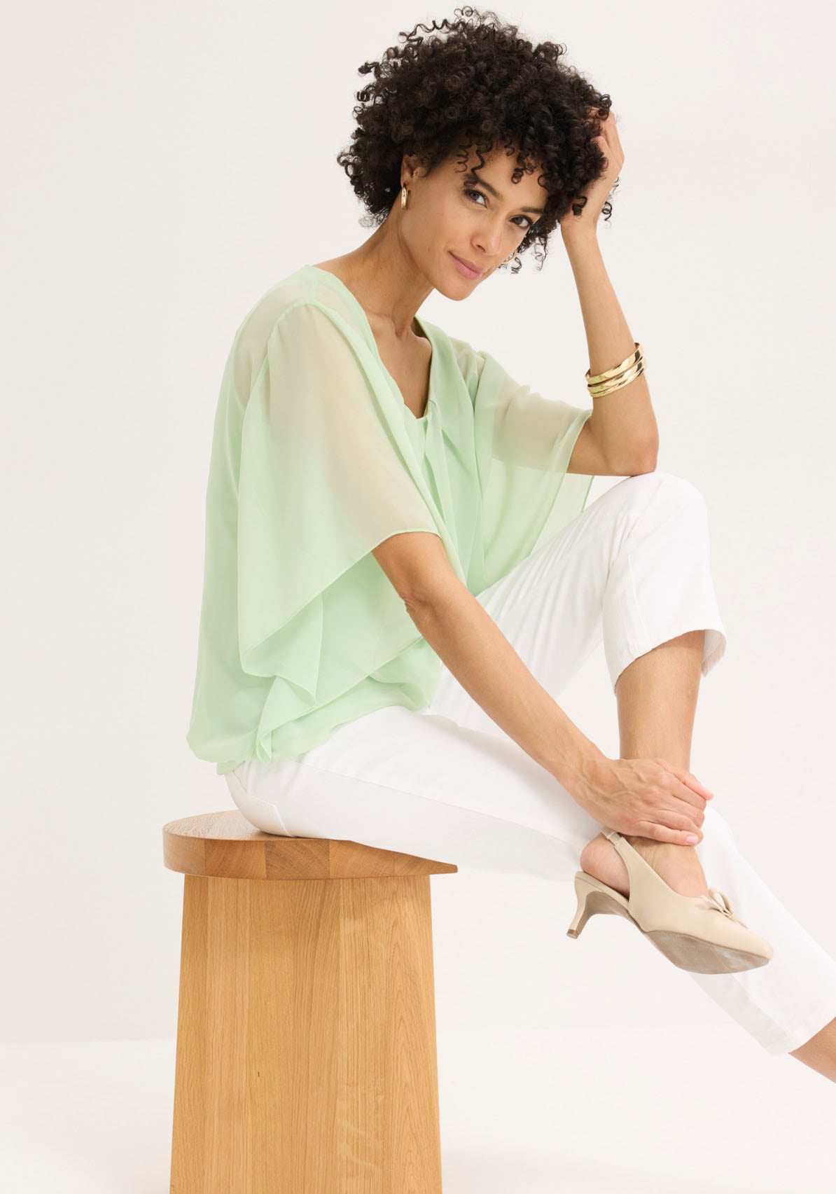 bonprix Chiffonbluse »Chiffonbluse mit Untertop« Oversize-Passform, für festliche Anlässe, mit elastischem Bund
