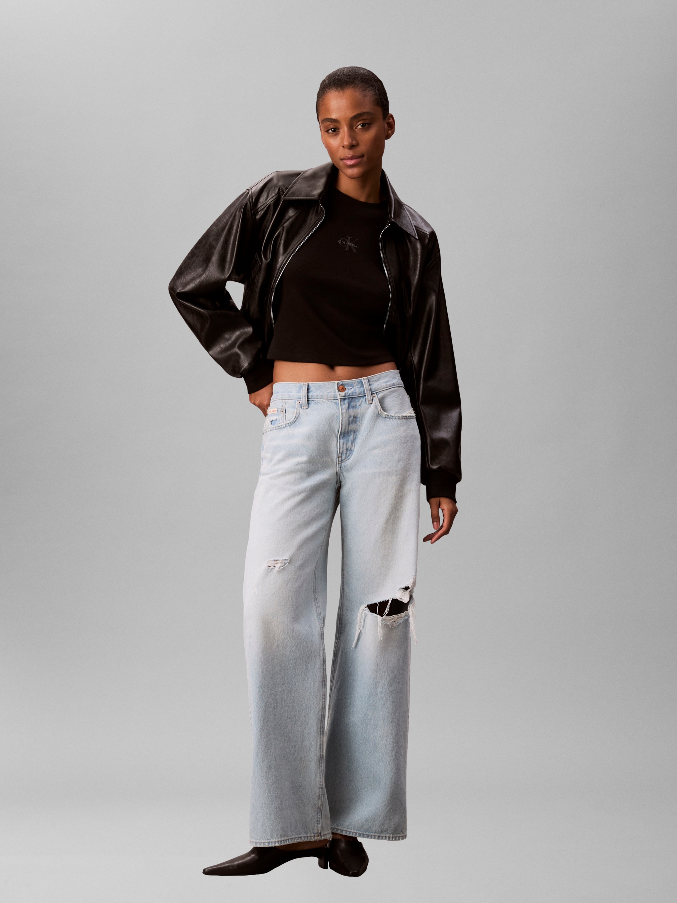 Calvin Klein Jeans Langarmshirt Rundhalsausschnitt, figurbetonte Passform, Logodruck