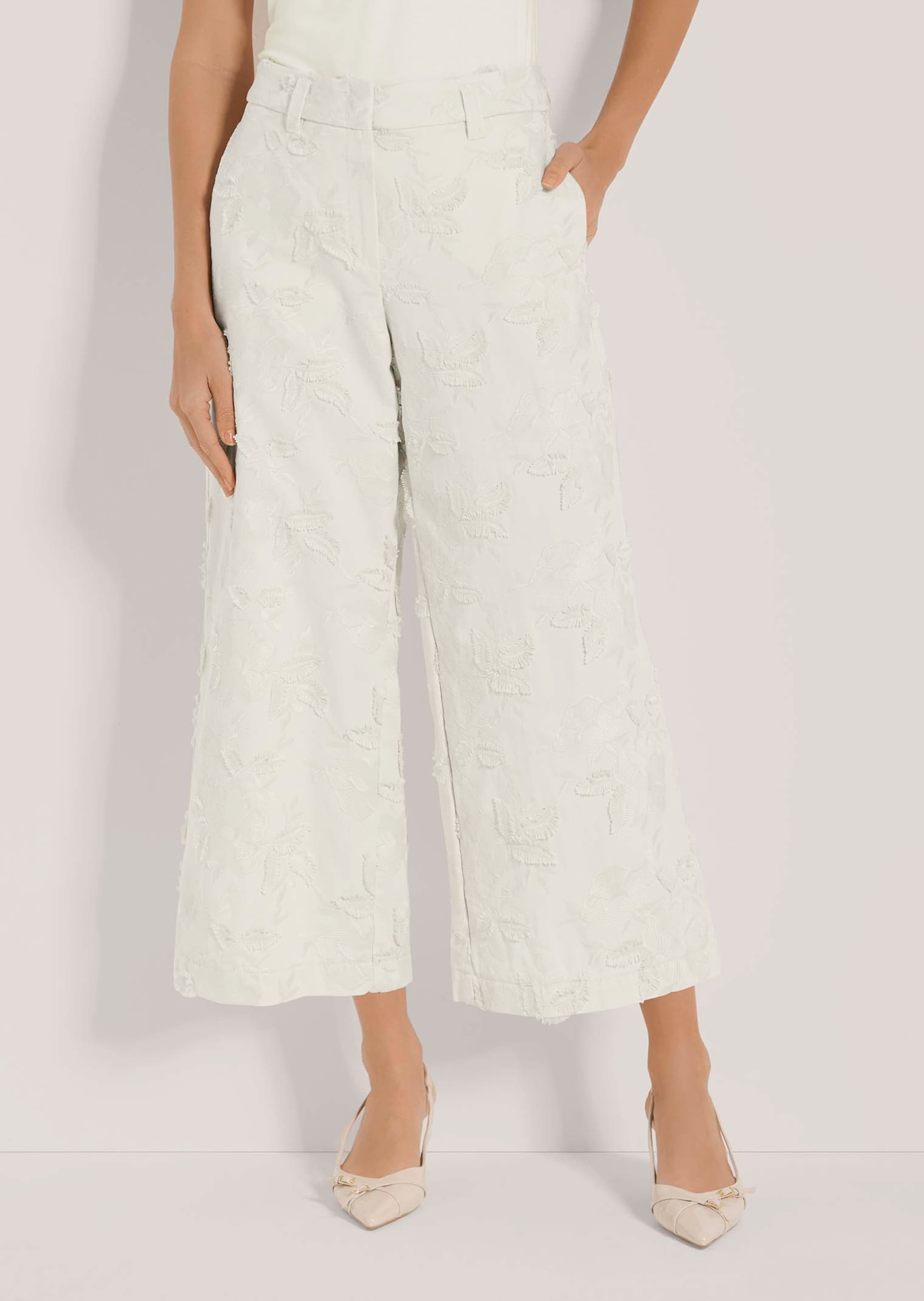 MADELEINE Culotte »Hose Weite Bügelfaltenhose mit Stickerei«