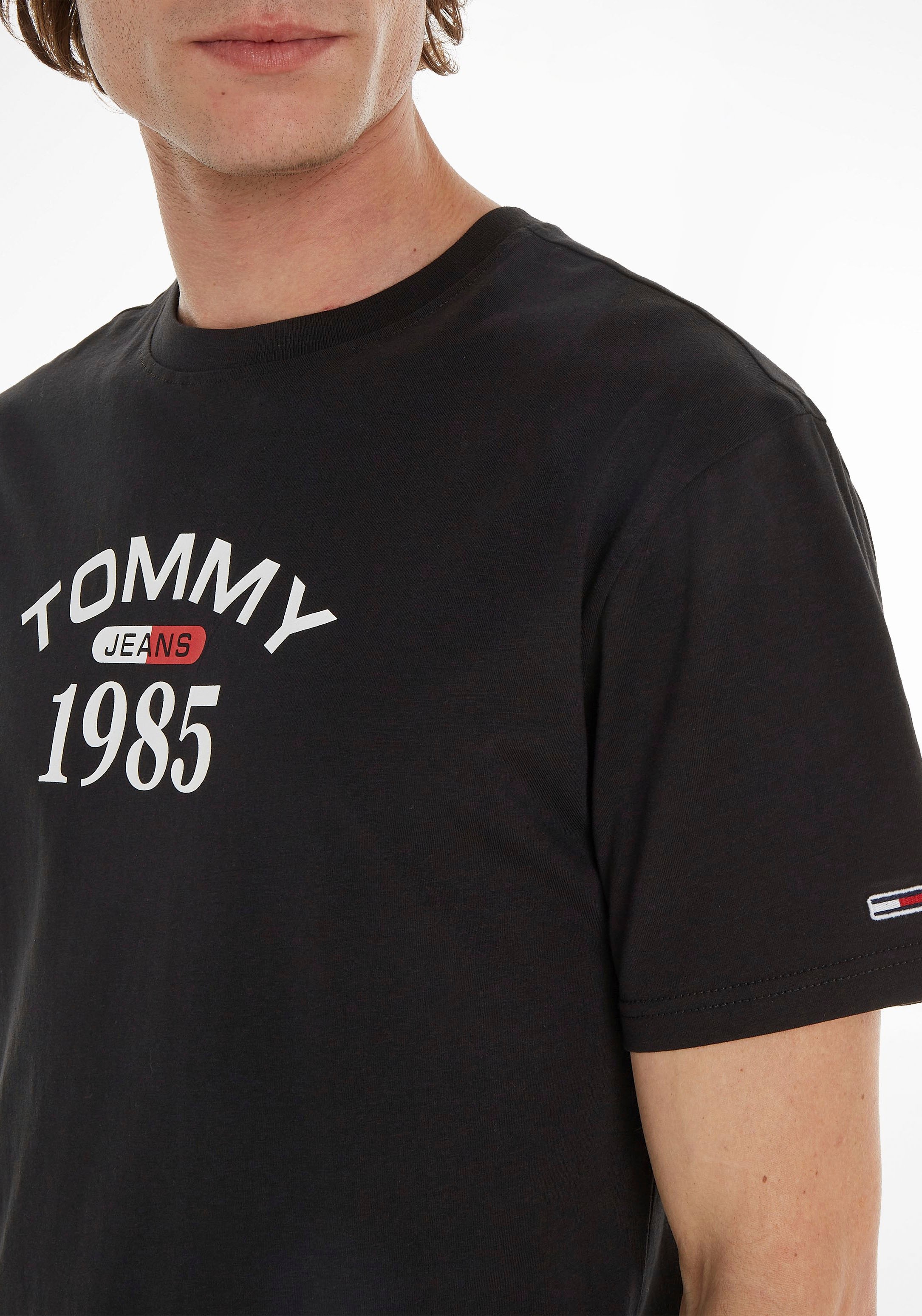 Tommy Jeans T-Shirt »TJM CLSC 1985 RWB CURVED TEE«