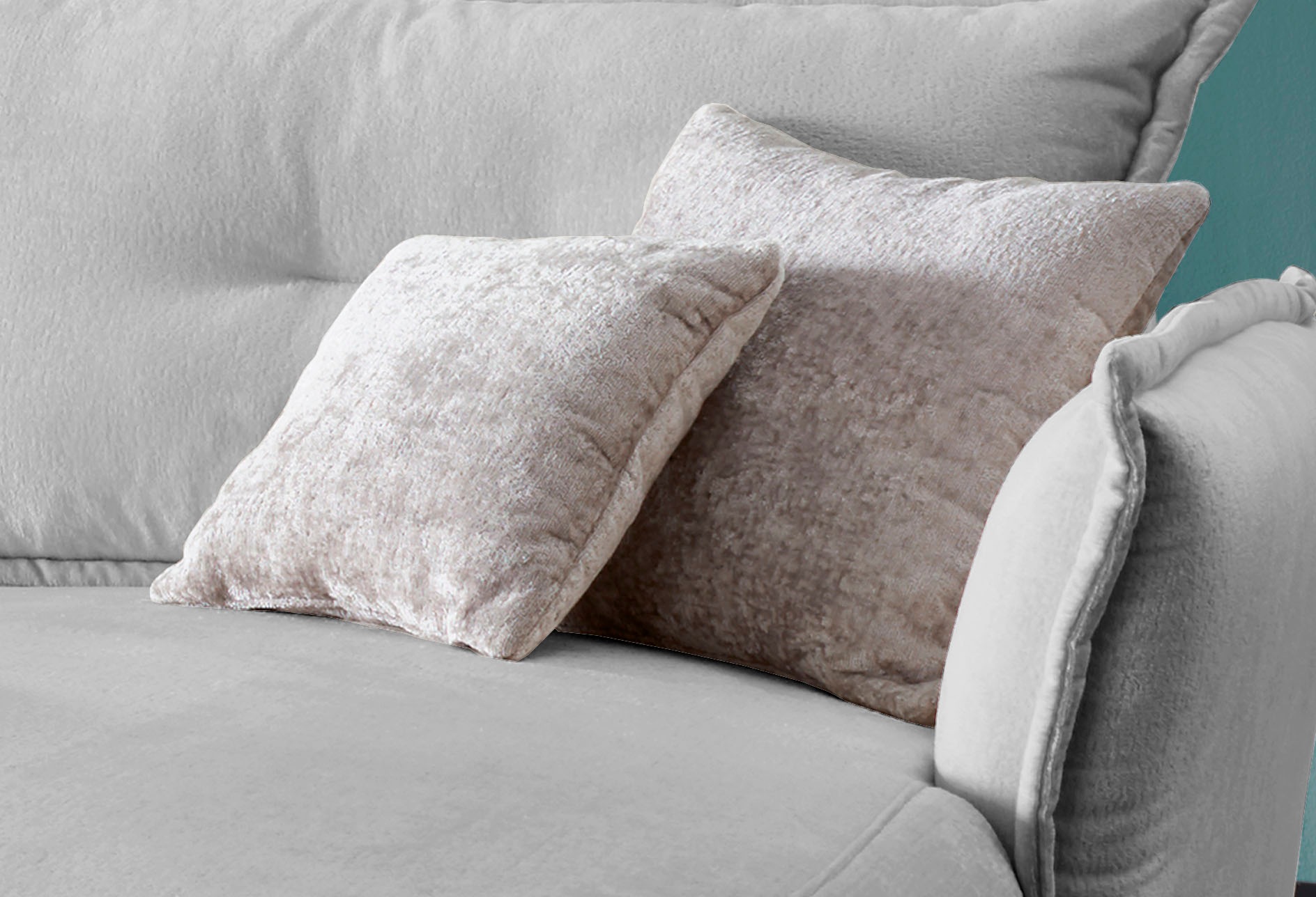 INOSIGN Ecksofa »Lazio modern und bequem, schmale Armlehnen, tolle Detailverarbeitung«, zwei verschiedene Fußfarben wählbar