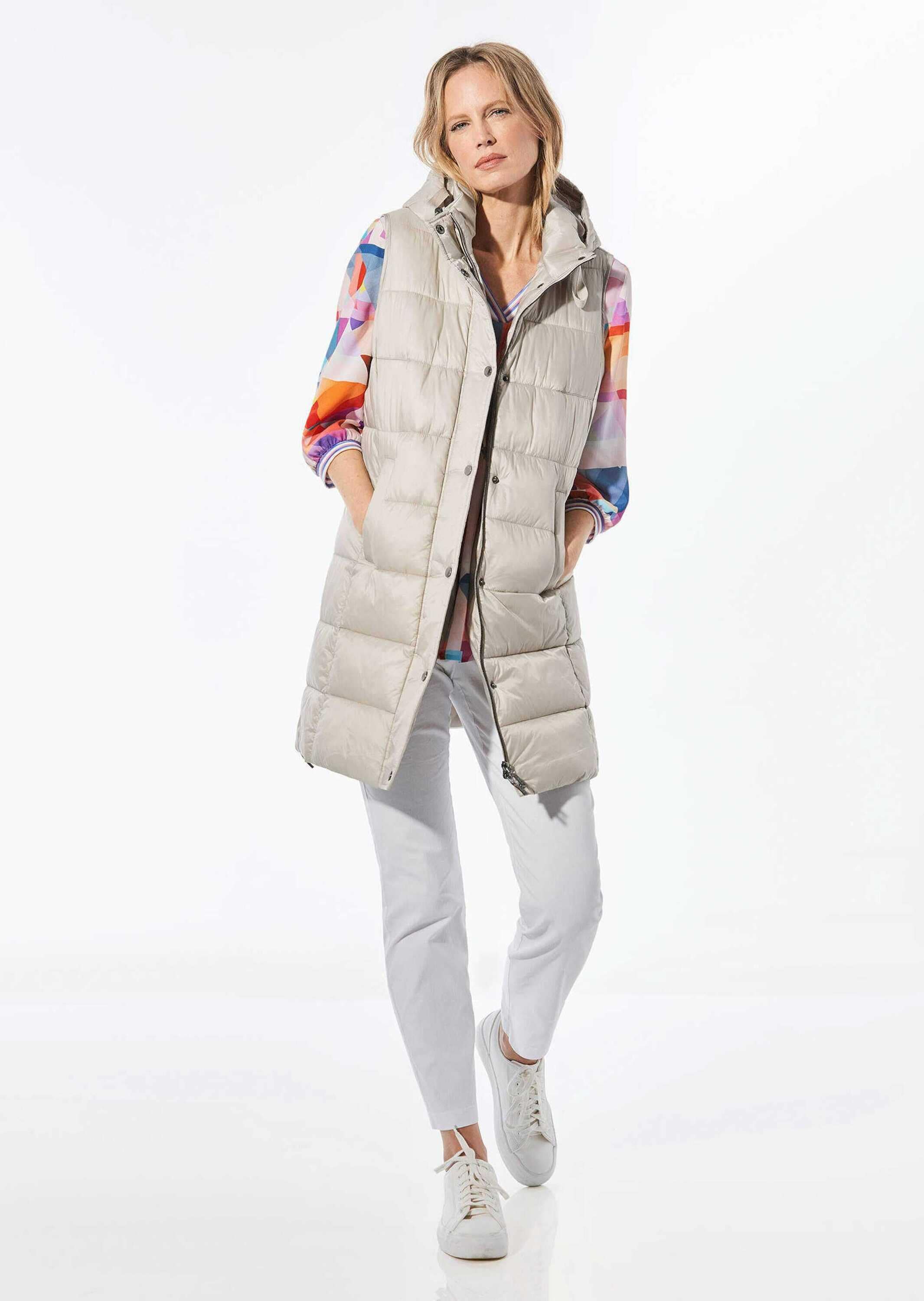 GOLDNER Kurzweste »Lange Steppweste mit Kapuze«
