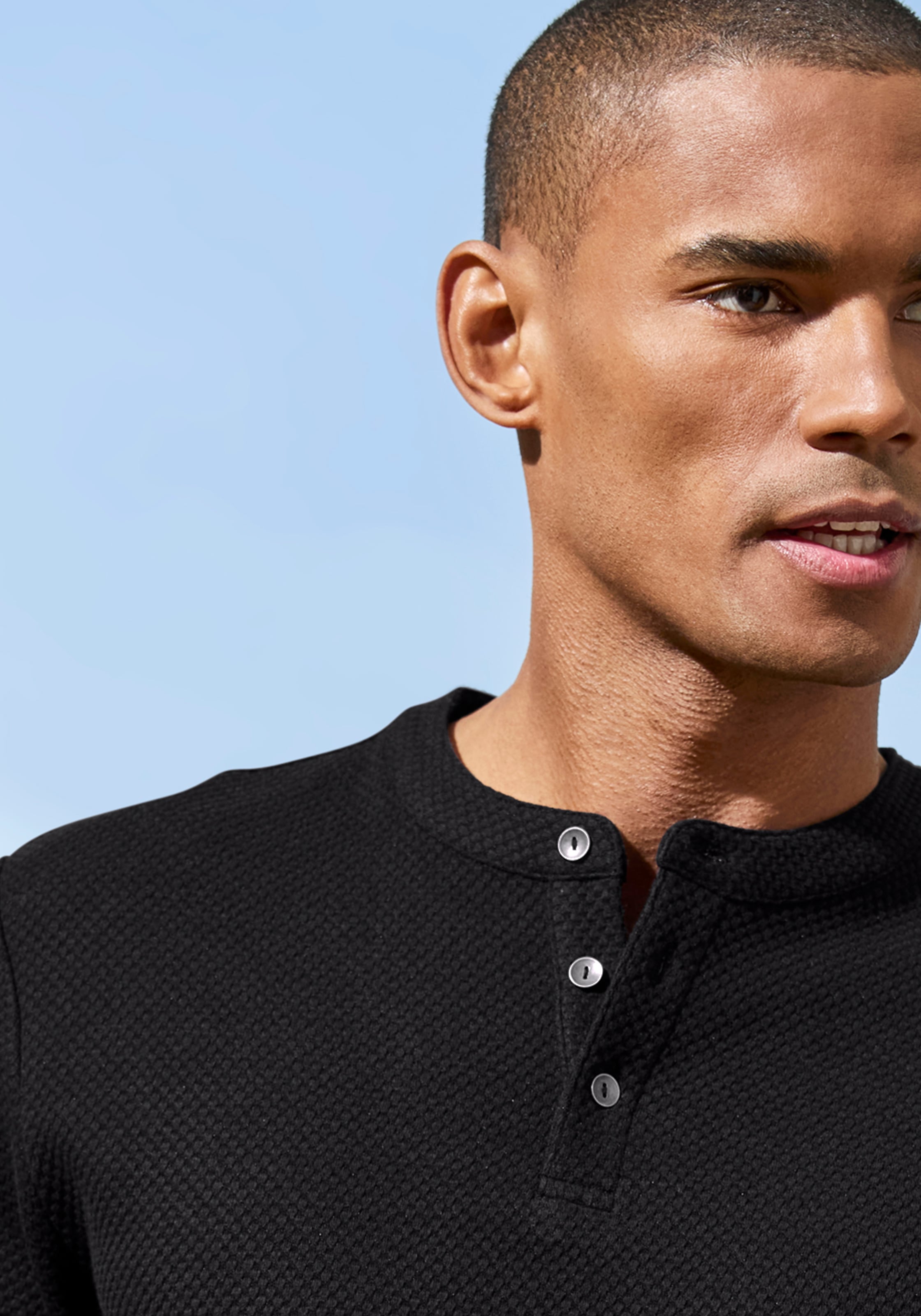 John Devin T-Shirt »Kurzarm-Poloshirt aus Struktur-Qualität« mit modischem Stehkragen und Knopfleiste