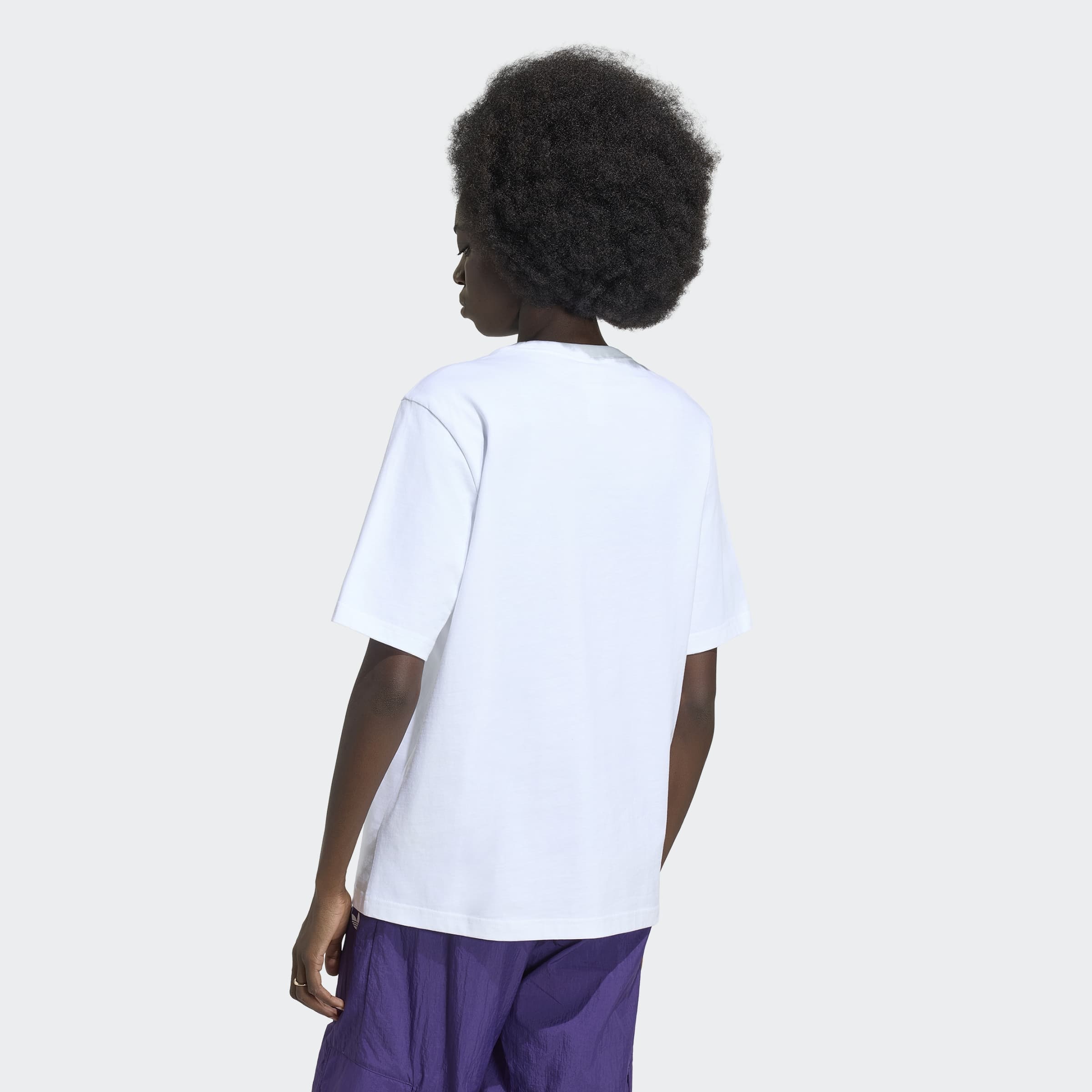 adidas Originals T-Shirt »ESS TEE« für Erwachsene, mit sportlichem Stil, Kurzarmdesign, ohne Verschluss