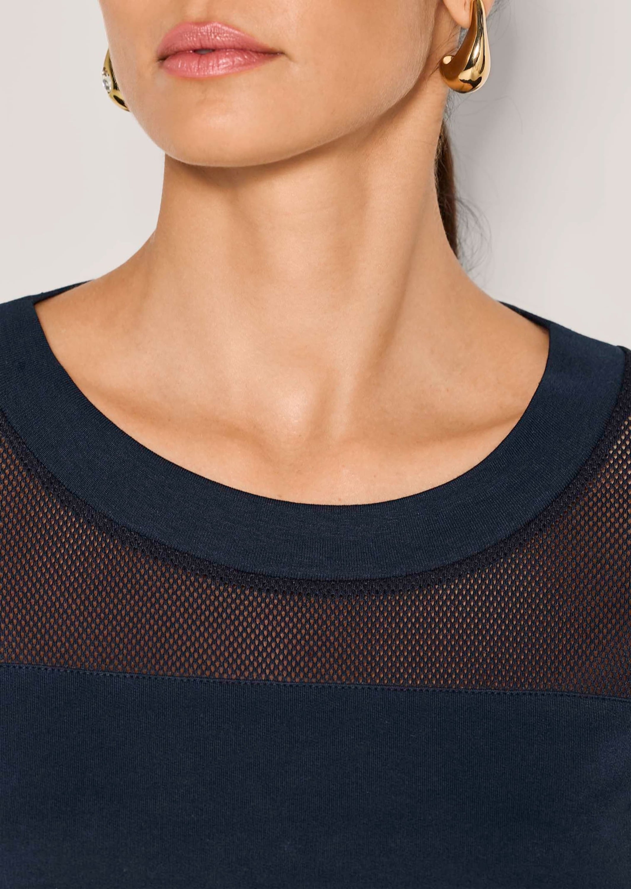 MADELEINE Kurzarmshirt »Netzshirt Luftiges T-Shirt mit transparenten Details«
