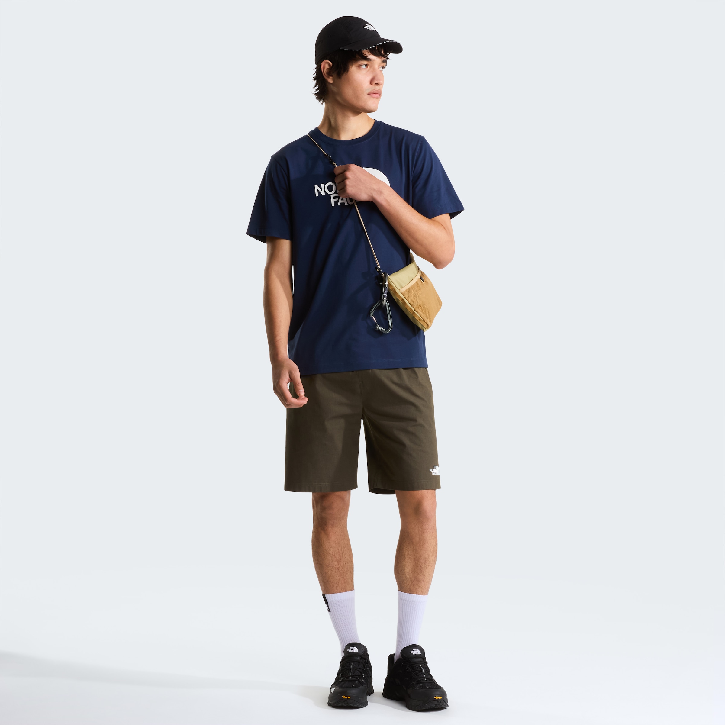 The North Face T-Shirt »M EVOLUTION HALF DOME REGULAR SHORT SLEEVE TEE« sportliche Passform, kurze Ärmel, für Sportmode und Outdoormode