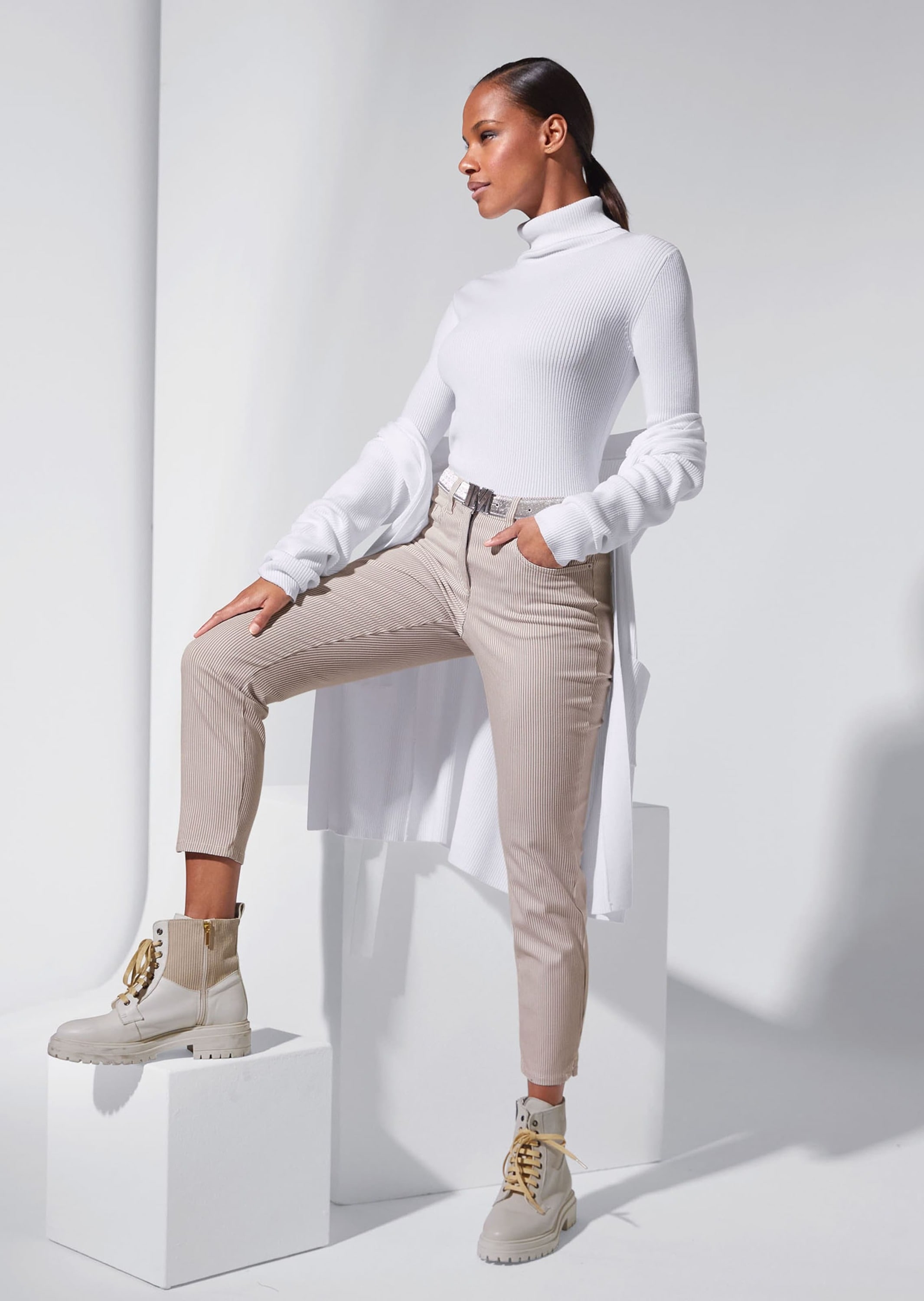 MADELEINE Strickjacke »Strickjacke Lange Strickjacke mit Bindeband«