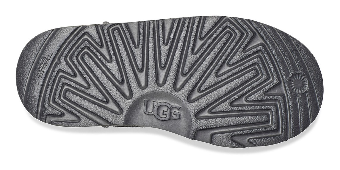 UGG Winterboots »Classic Mini 2«, Schlupfboot, Casula Boot in hochwertiger Twinface-Machart