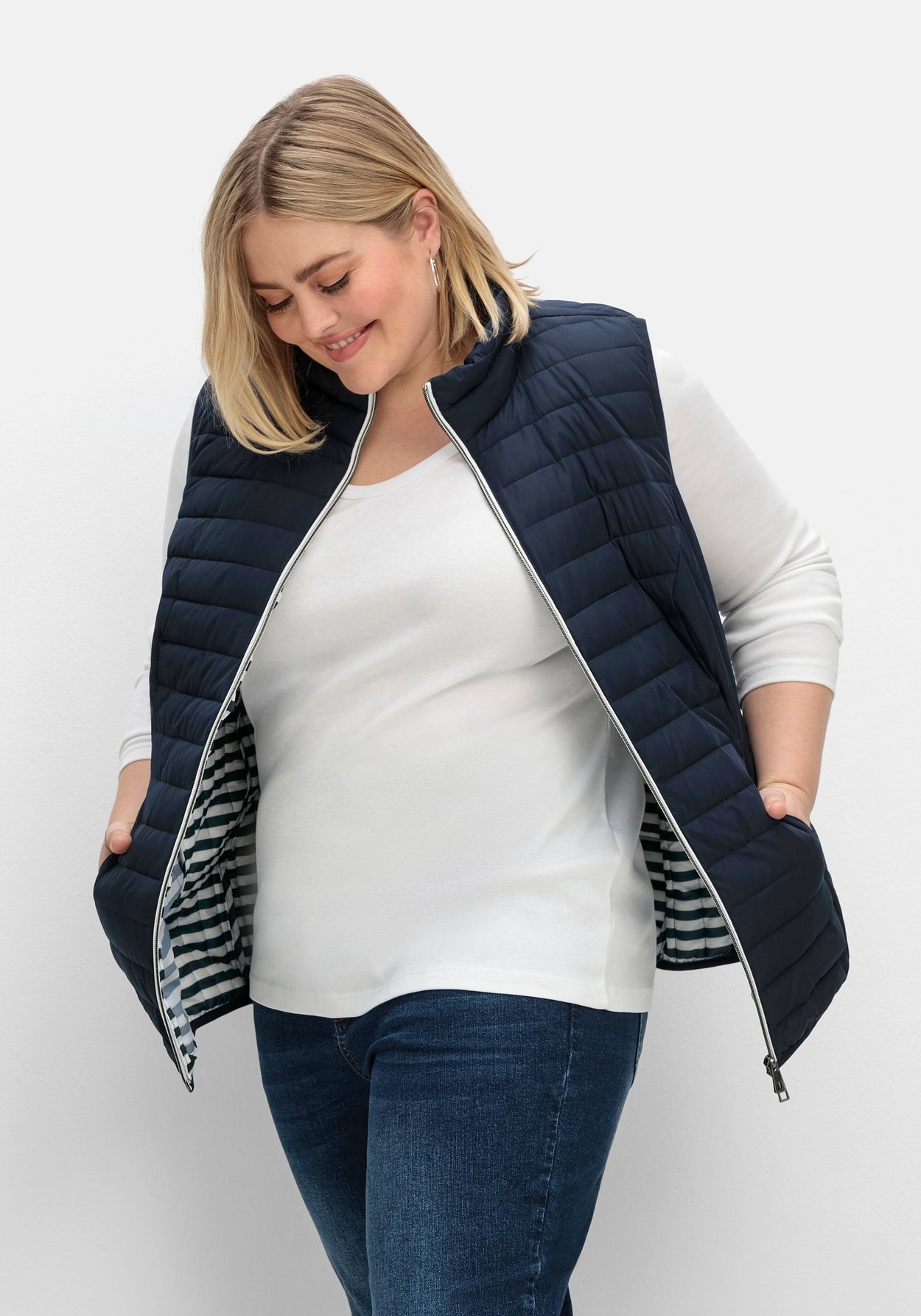 Sheego Steppweste »Steppweste mit 2-Wege-Zipper«, (1 tlg.), mit 2-Wege-Zipper