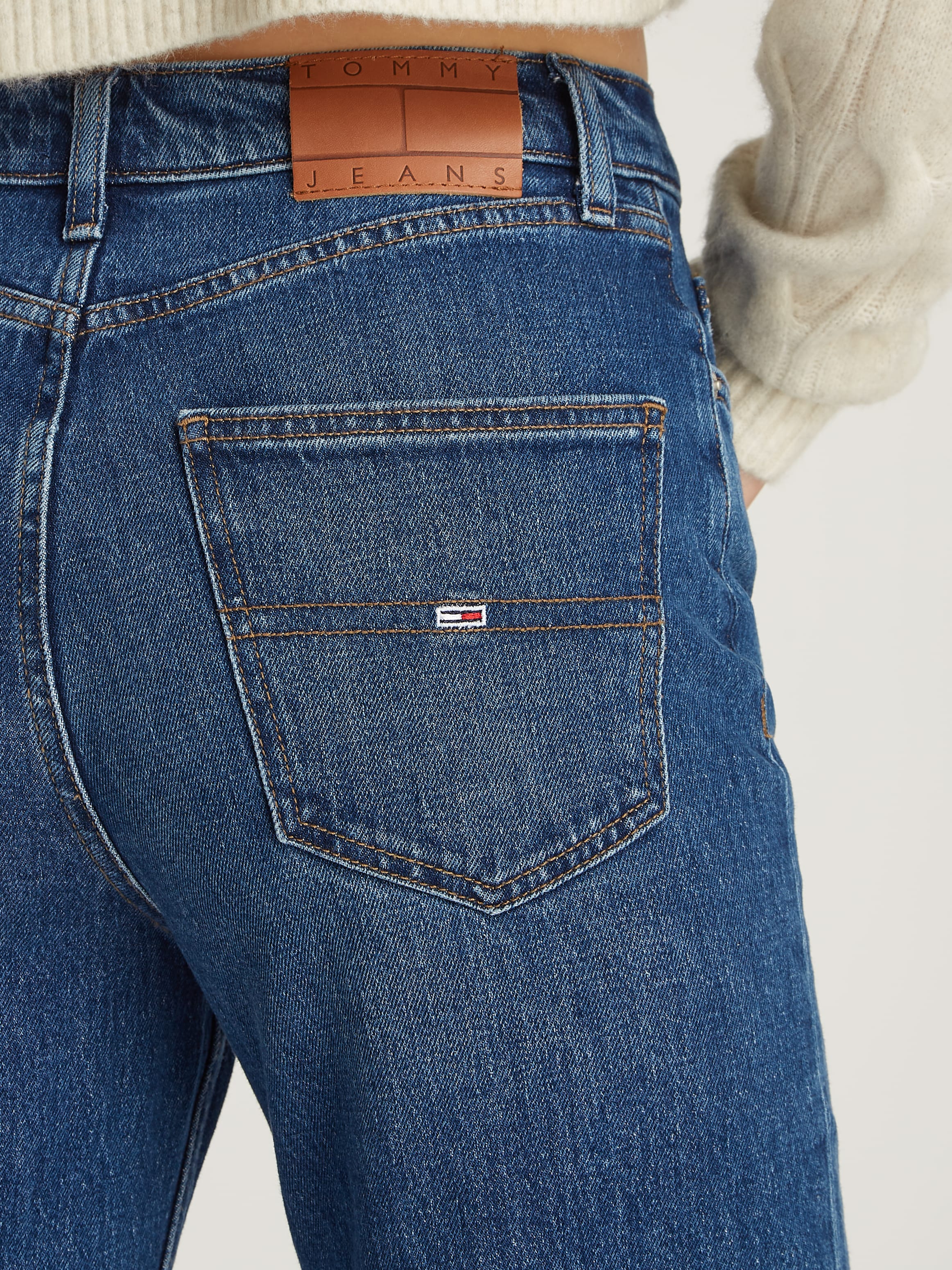 Tommy Jeans Straight-Jeans »LAYLA HR SLIM STR«, in Knöchellänge
