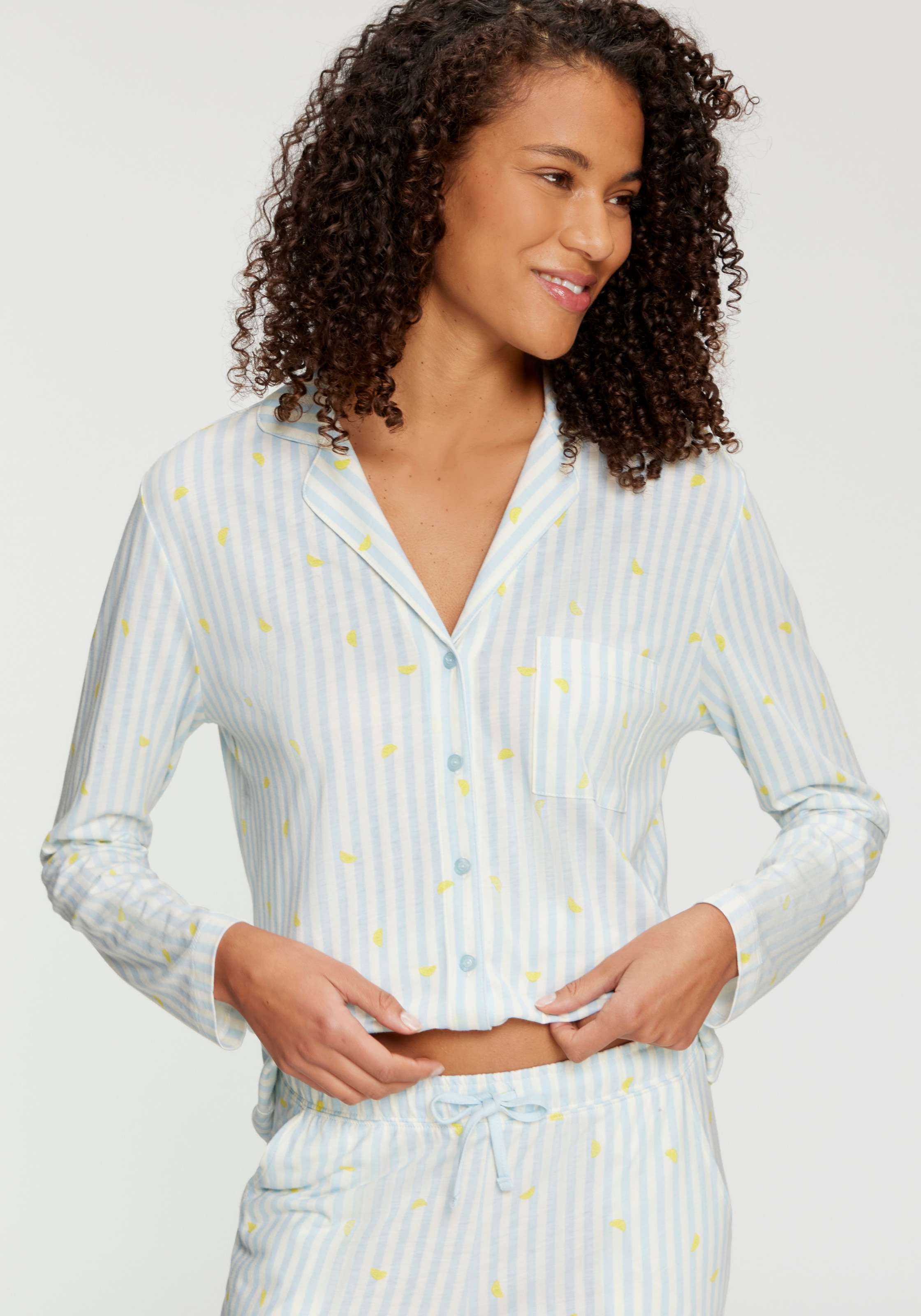 Vivance Dreams Pyjamaoberteil mit süßem Streifen- und Früchtedruck