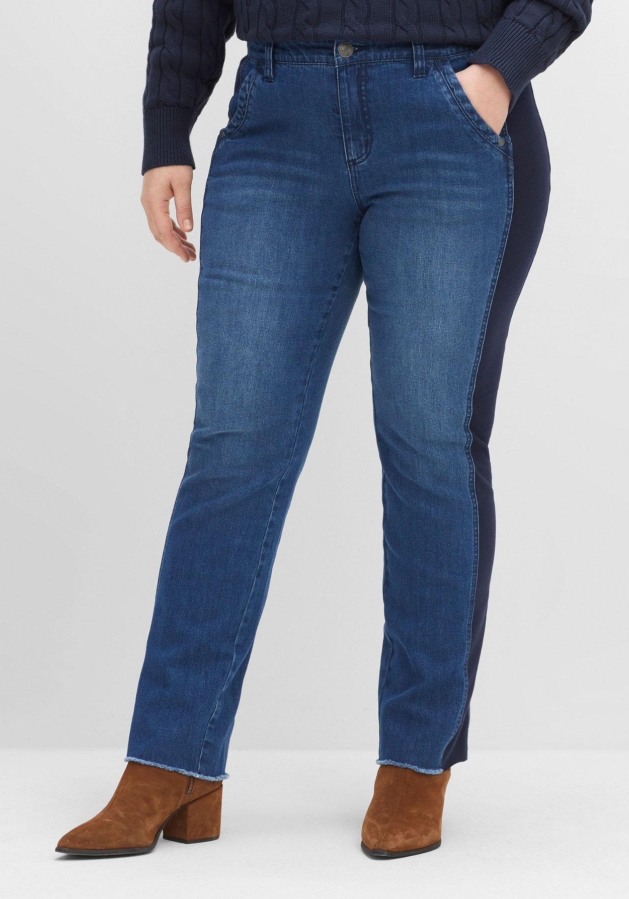 Gerade Jeans »Jeans mit seitlichen Jersey-Einsätzen«, mit seitlichen Jersey-Einsätzen