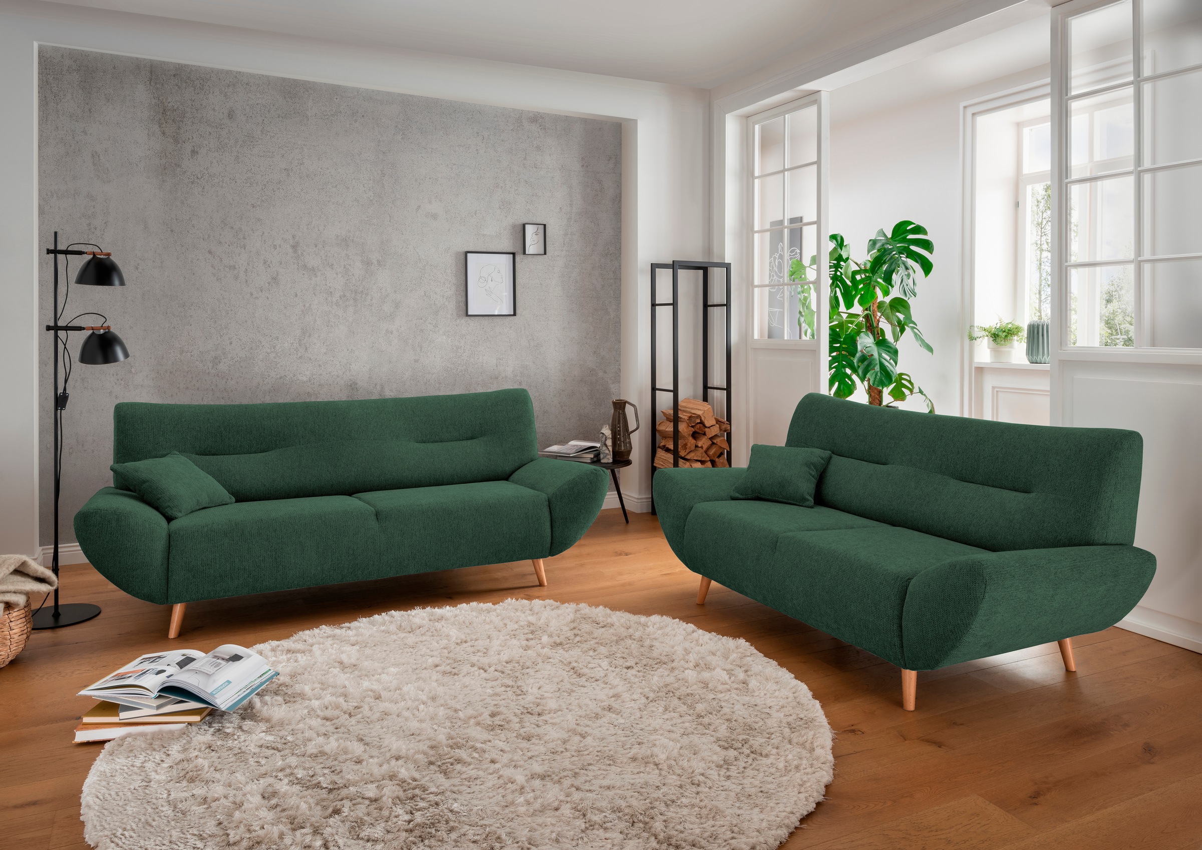 INOSIGN 2-Sitzer »Drago elegant und zeitlos, komfortabel, Holzfuß« frei im Raum stellbar, inkl. 1 Zierkissen