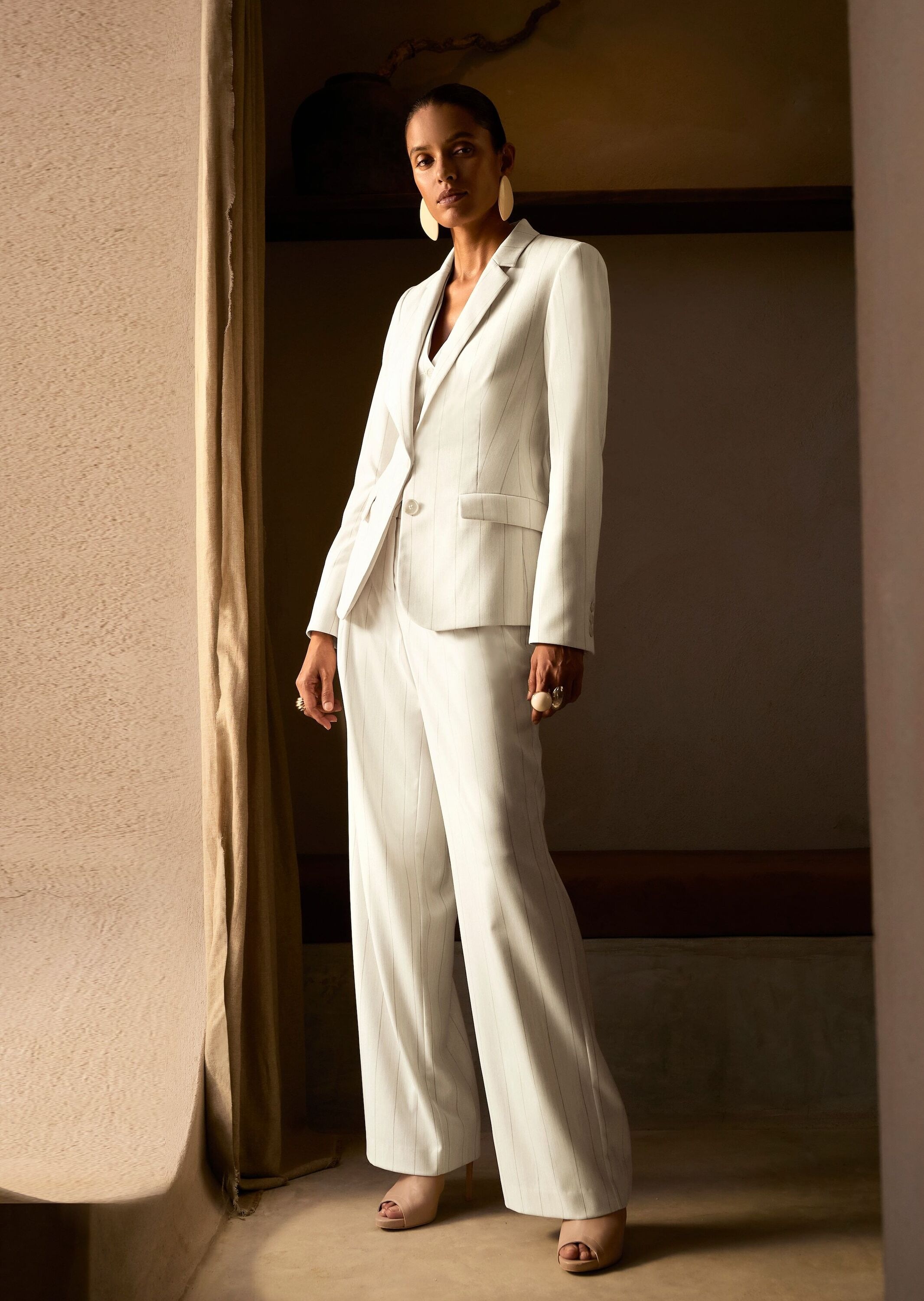 MADELEINE Bundfaltenhose »Bundfaltenhose Stoffhose mit Nadelstreifen«  Weite Nadelstreifenhose mit Bundfalte