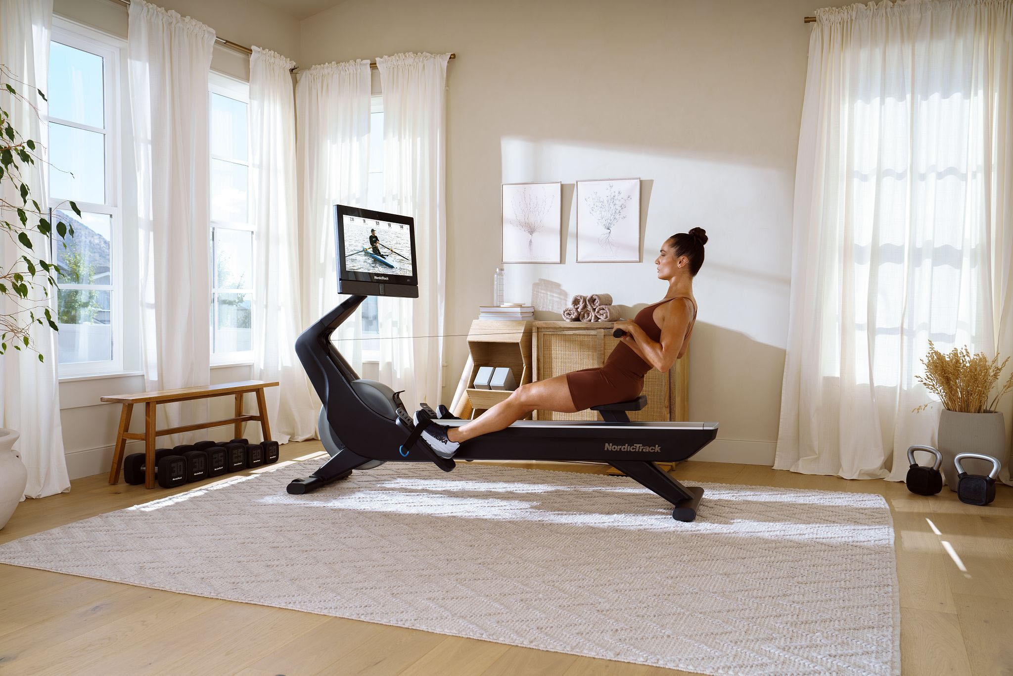 NordicTrack Rudergerät »NordicTrack RW900«, (iFIT-fähiges Rudergerät mit schwenkbarem 22'' Touchscreen), Rudermaschine, 26 Widerstandsstufen, Magnetbremssystem
