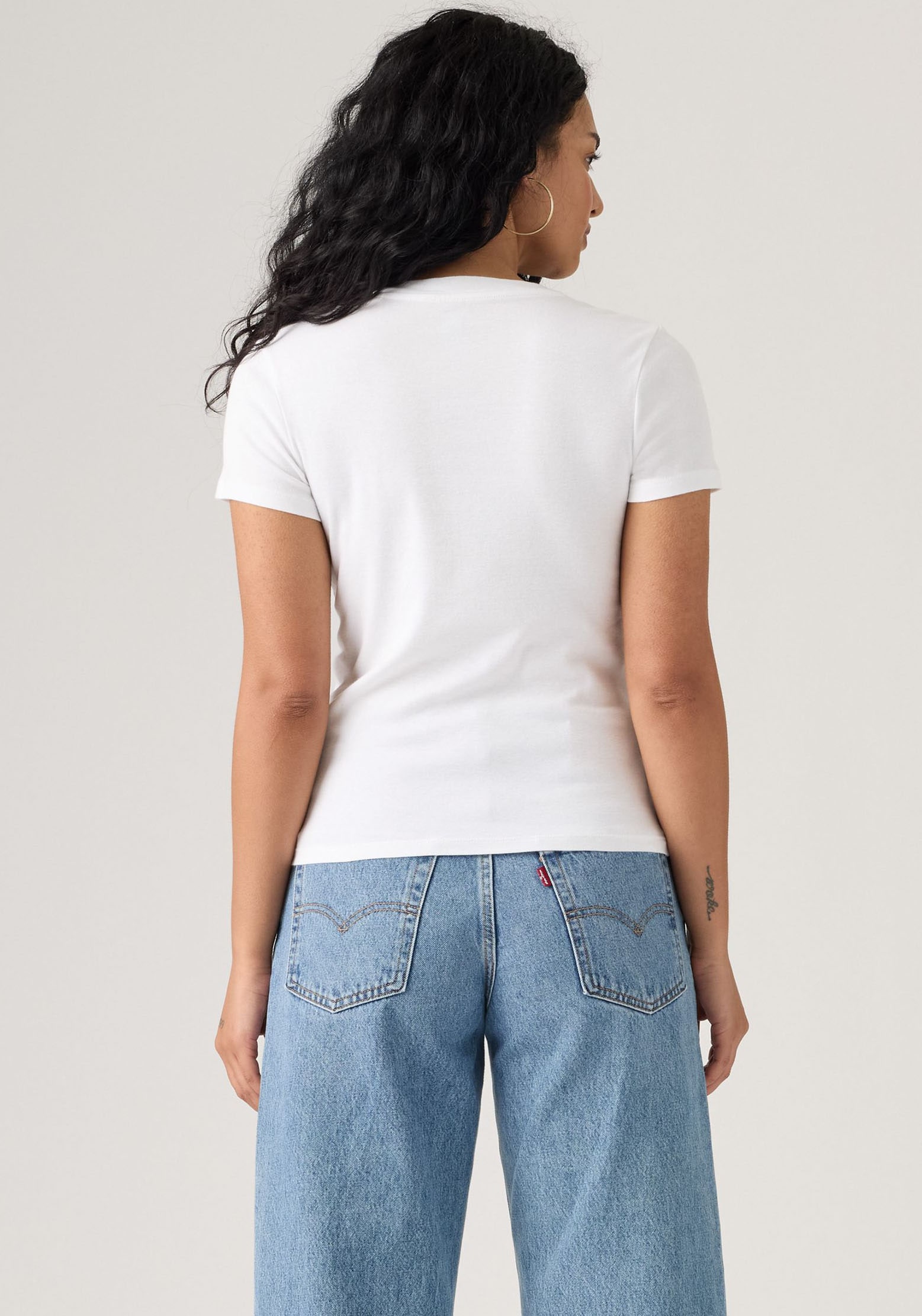 Levi's® T-Shirt »Mini-Logo«, (Packung, 2 tlg.), mit kleiner Markenlogo-Stickerei auf der Brust