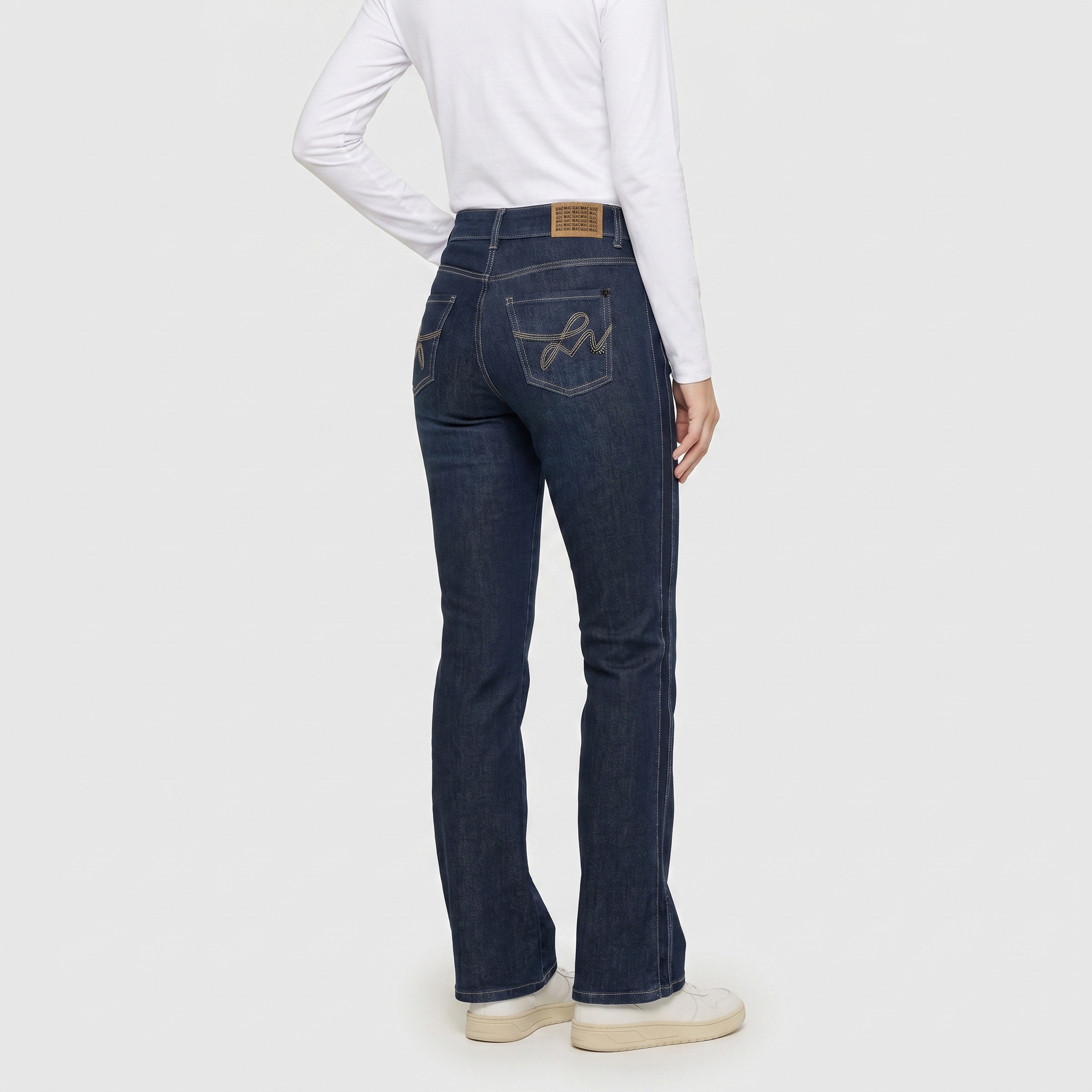 MAC 5-Pocket-Jeans »LAURA« Flared Fit, aufwendig gearbeitetes Detail am Beinverlauf